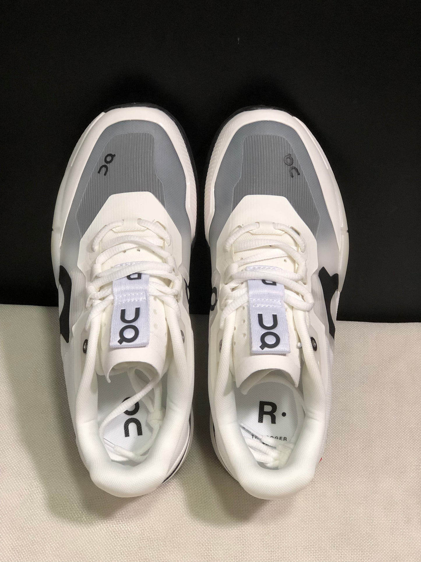 On Running The Roger Pro 2 Breathable Mesh Training Running Shoes White/Black