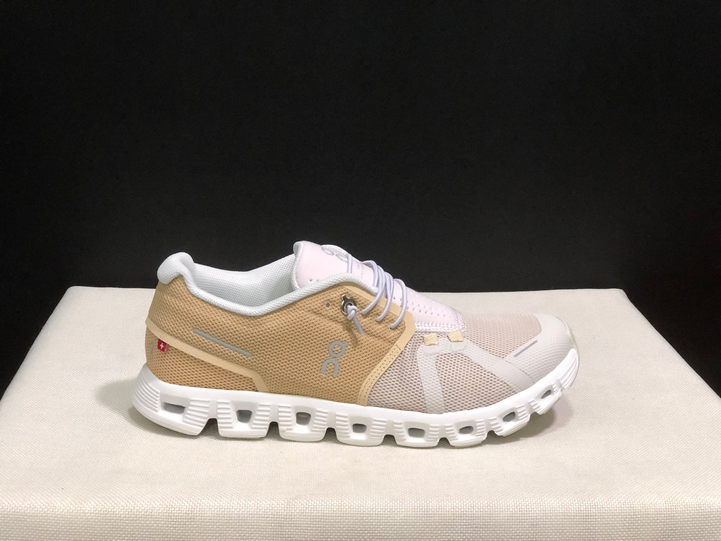 On Running Cloud 5 Lightweight Running Shoes Grassland Yellow/Pearl White