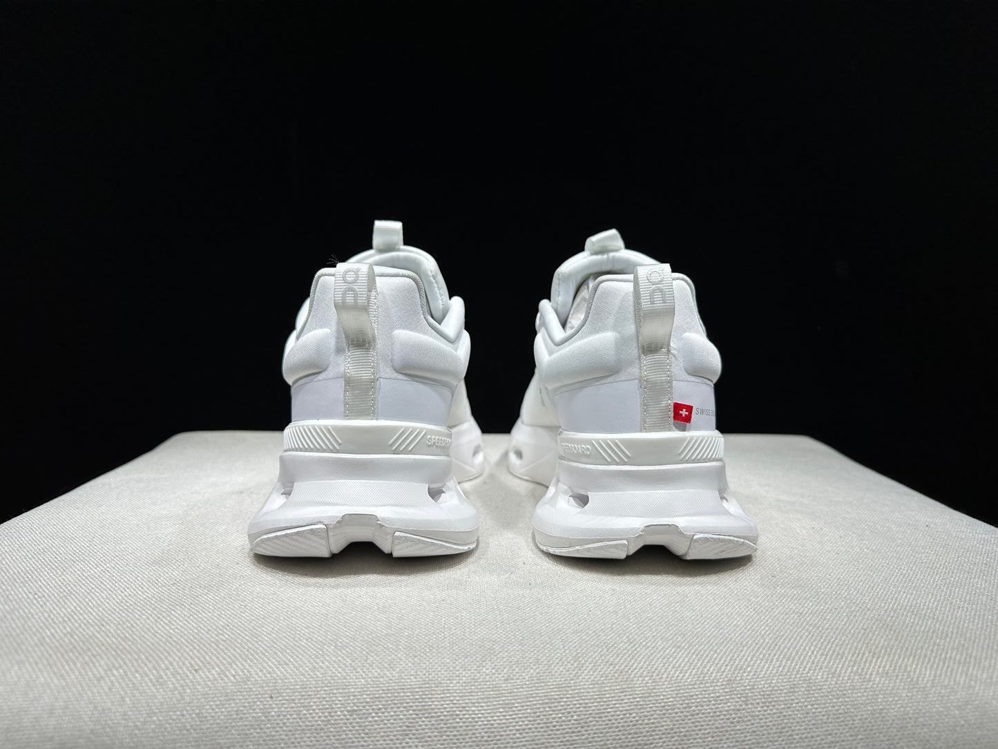 On Running Cloudnova X Comfortable Anti-Slip White Running Shoes
