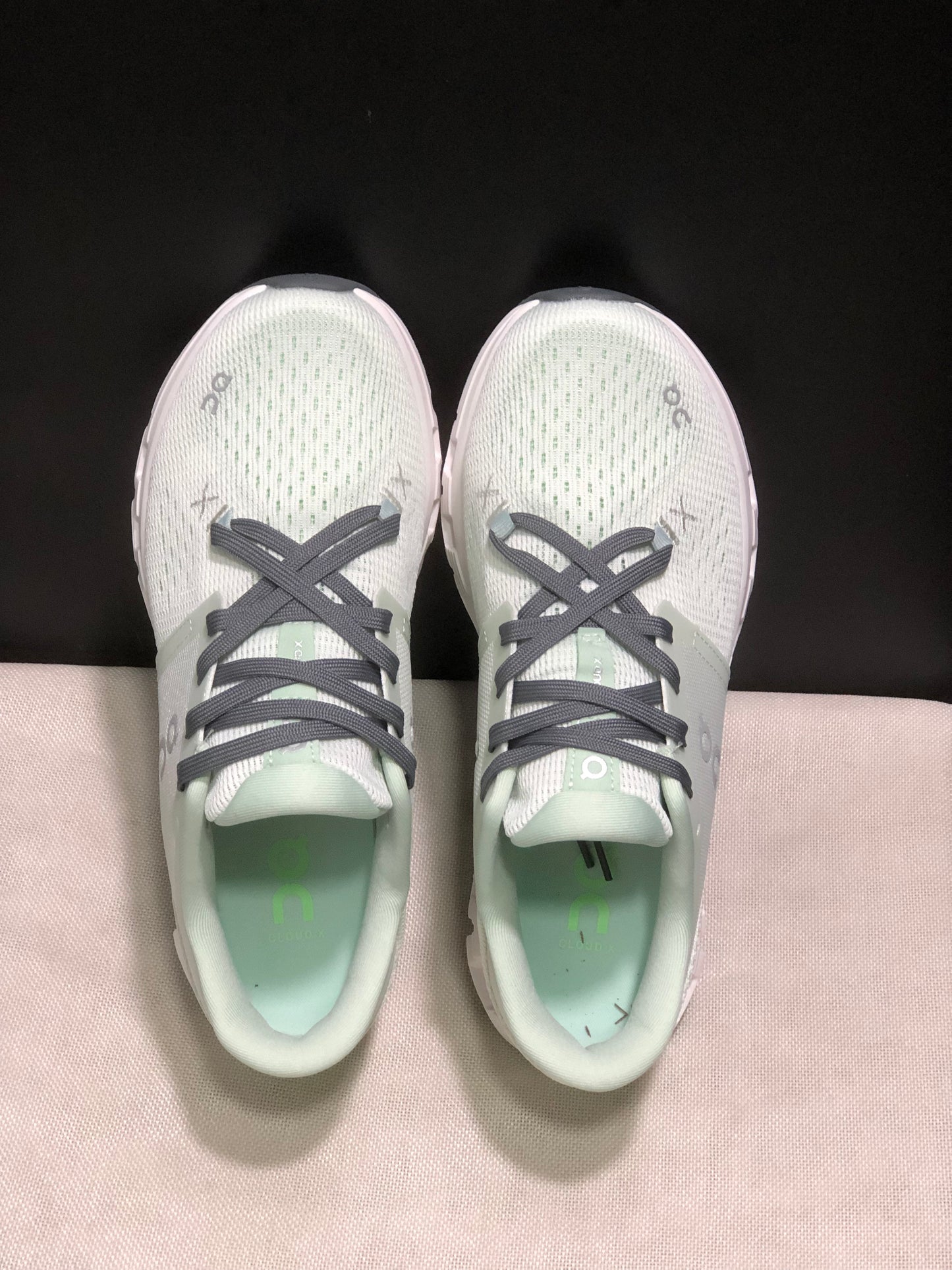 On Running Cloud X4 Comfortable Running Shoes Aloe/Honeydew