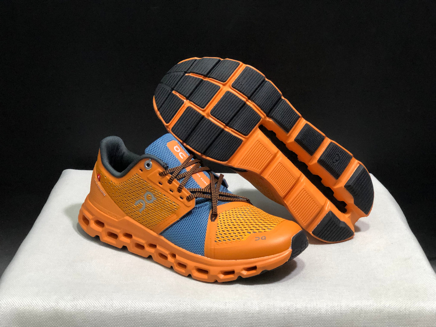 On Running Cloudstratus Shock-Absorbing And Breathable Running Shoes Orange/Blue