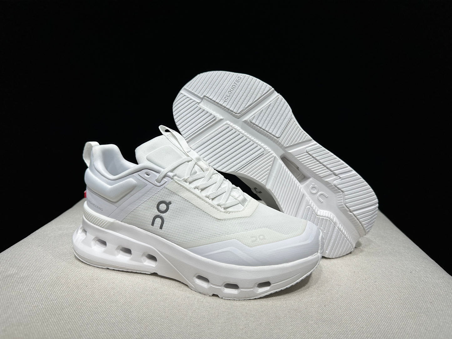 On Running Cloudnova X Comfortable Anti-Slip White Running Shoes