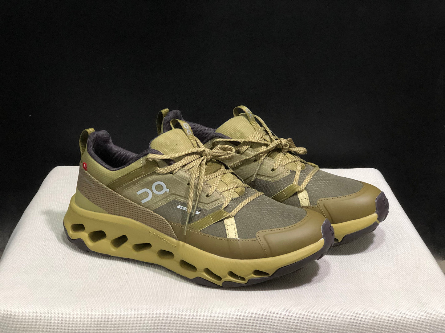 On Running Cloudhorizon Comfortable Hiking Shoes Army Green