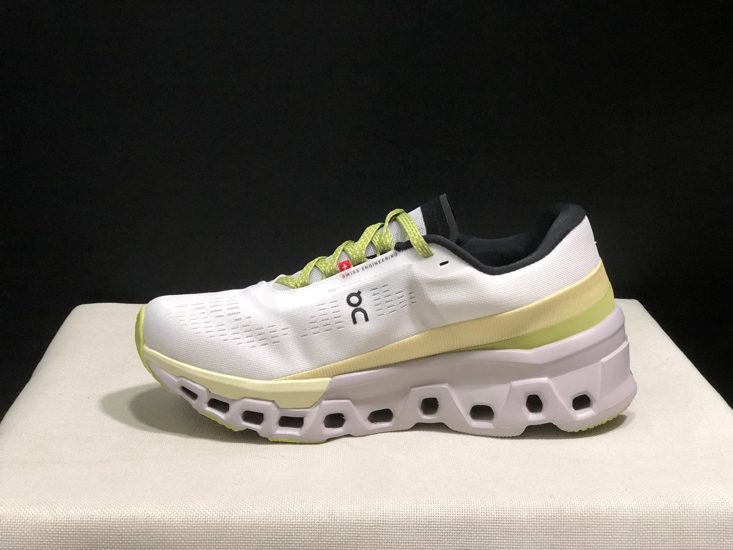 On Running Cloudmonster 2 Shock-Absorbing And Breathable Running Shoes White/Lemon Green