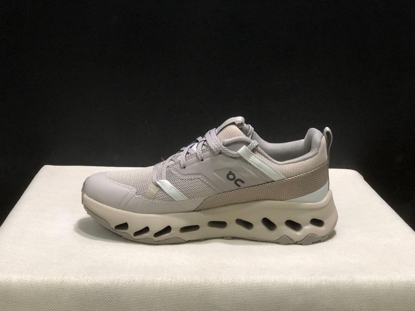 On Running Cloudhorizon Comfortable Hiking Shoes White/Light Brown