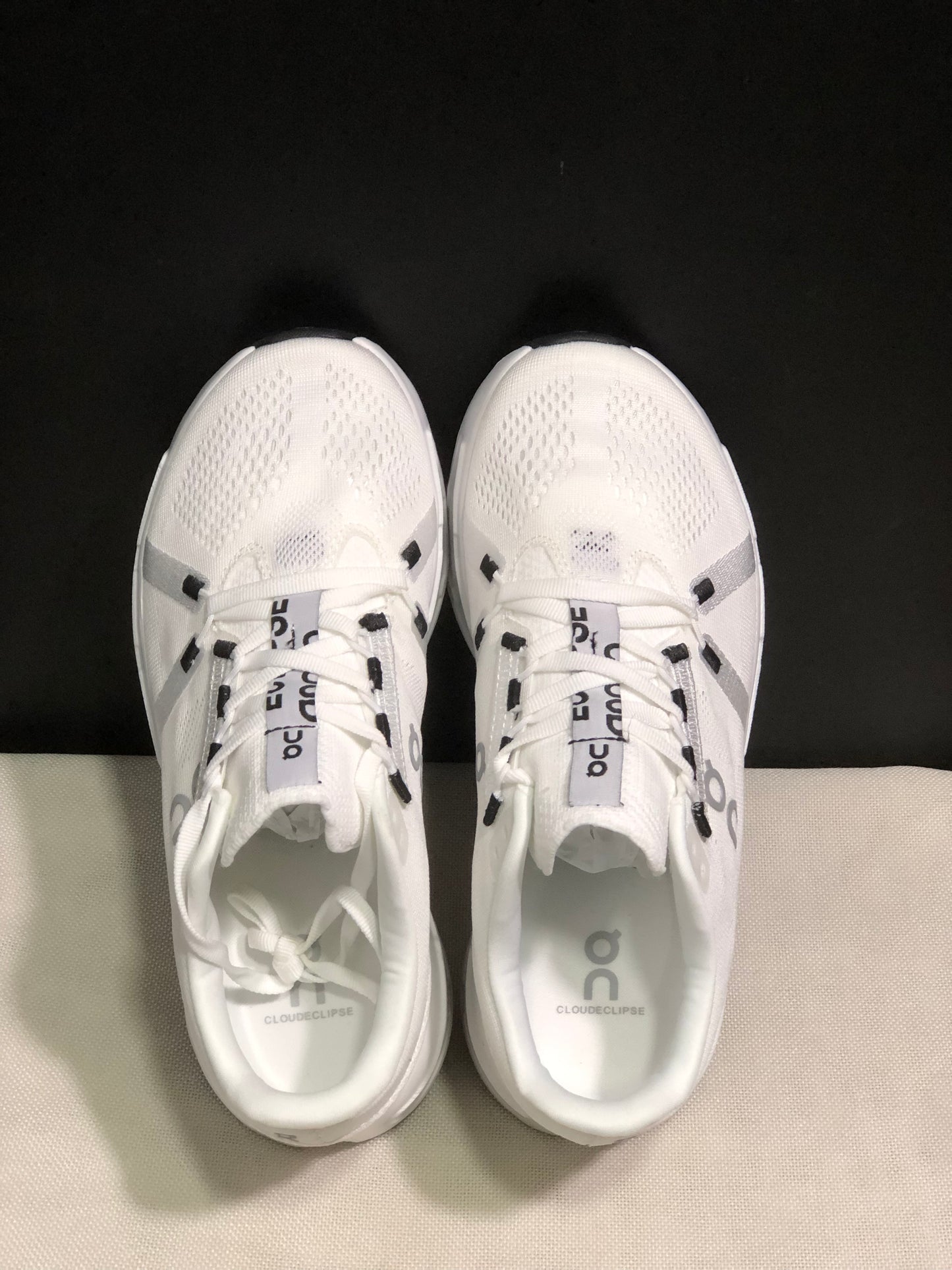 On Running Cloudeclipse Soft And Comfortable Running Shoes White