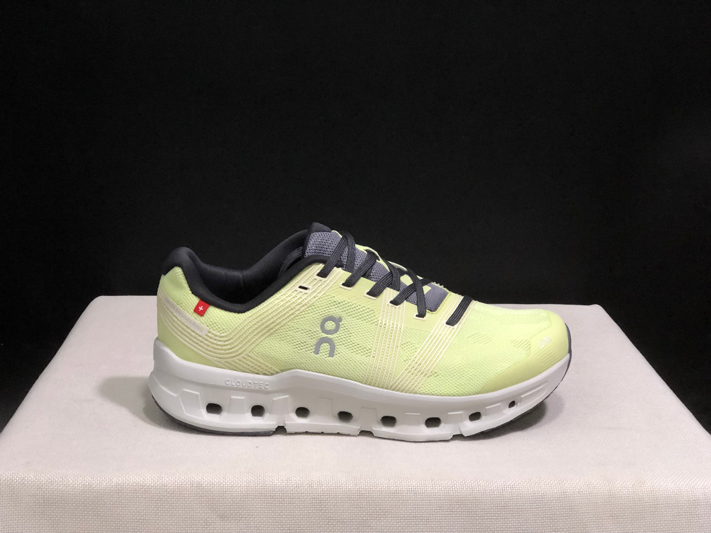 On Running Cloudgo Comfortable And Lightweight Running Shoes Yellow