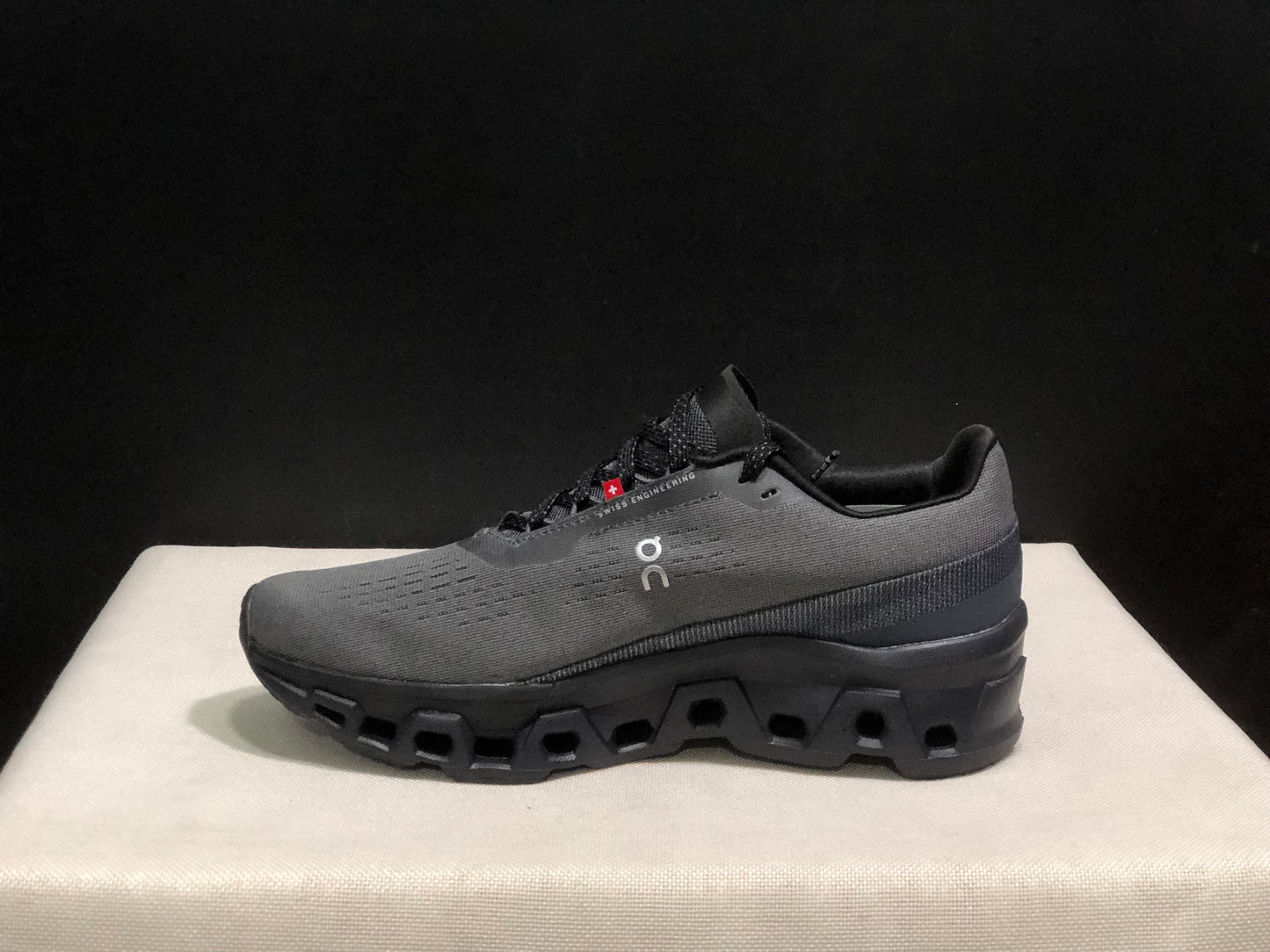 On Running Cloudmonster 2 Shock-Absorbing And Breathable Running Shoes Dark Grey/Black