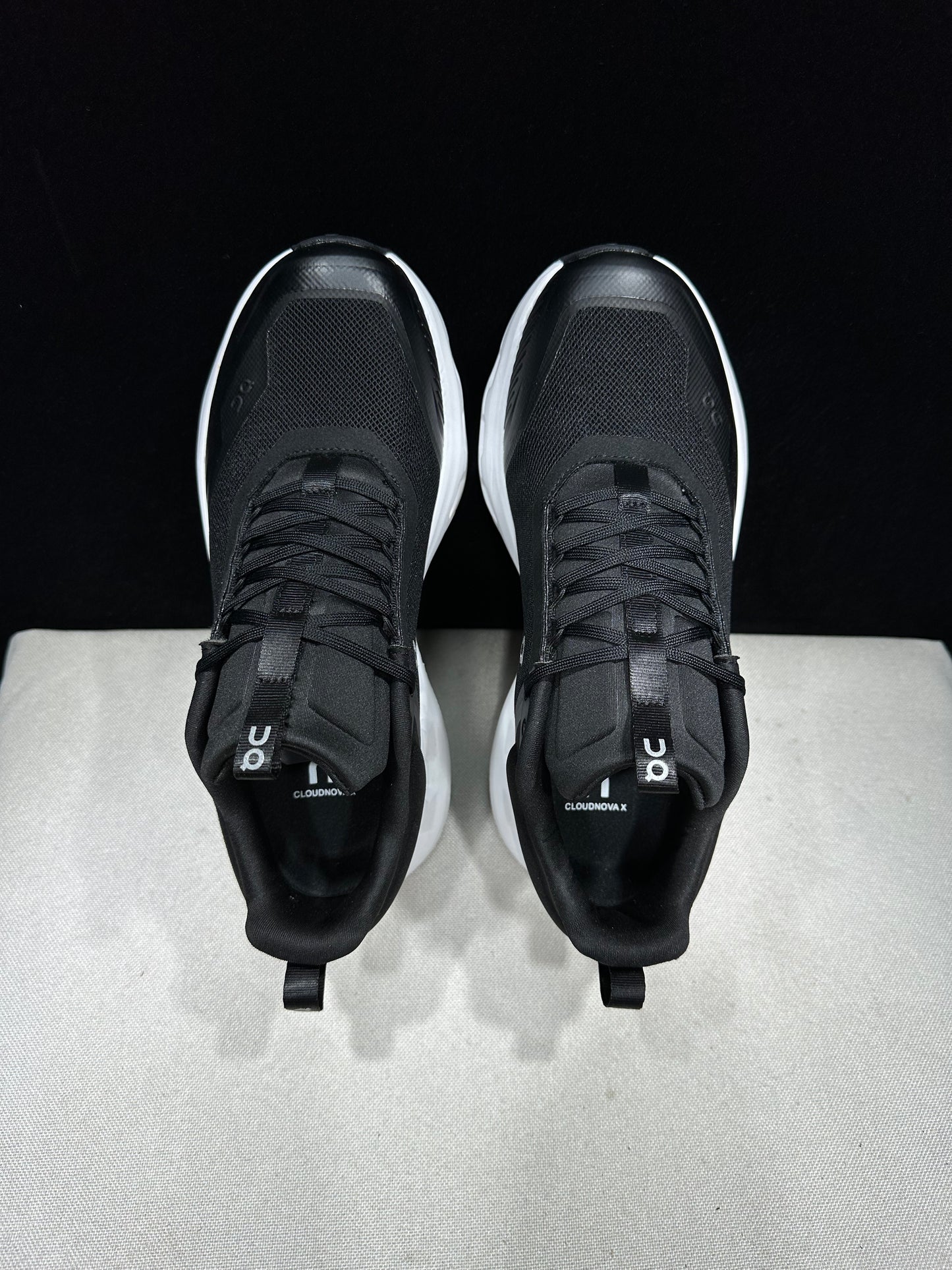 On Running Cloudnova X Comfortable Anti-Slip Running Shoes Black/White