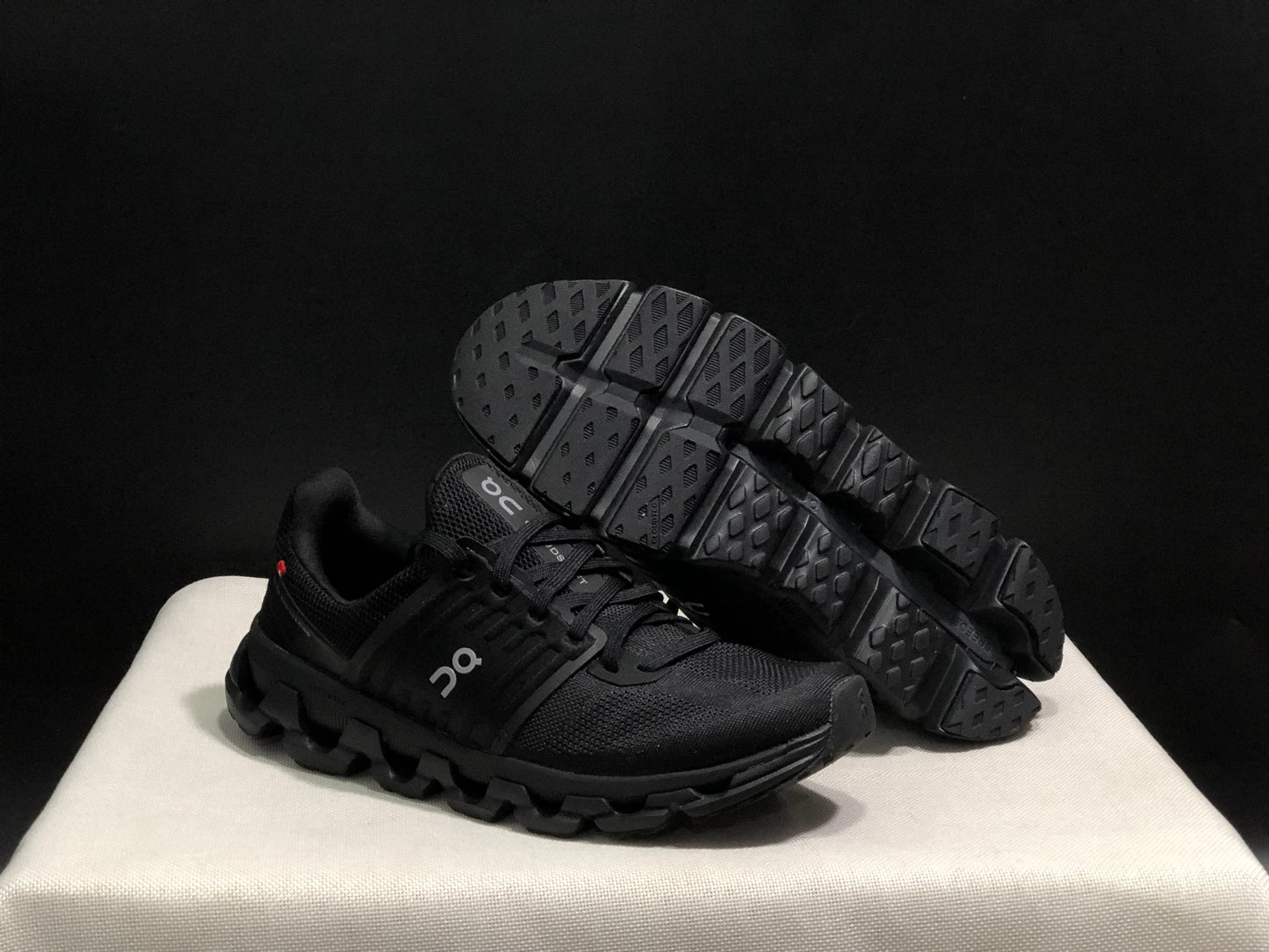 On Running Cloudswift 3 Trendy And Comfortable Running Shoes All Black