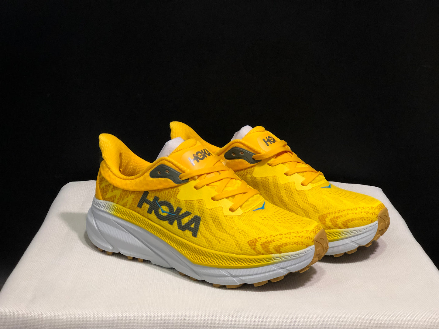 Hoka One One Challenger 7 Shock-absorbing Breathable Running Shoes Sneakers Yellow