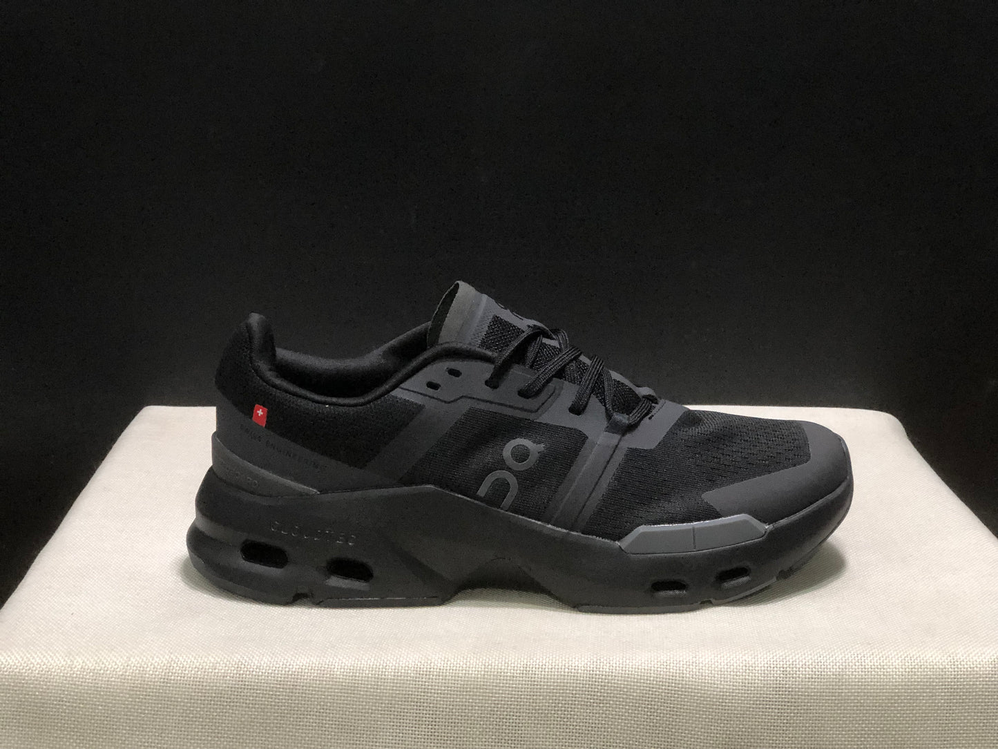 On Running Cloudpulse Comfortable Running Shoes Black/Dark Grey