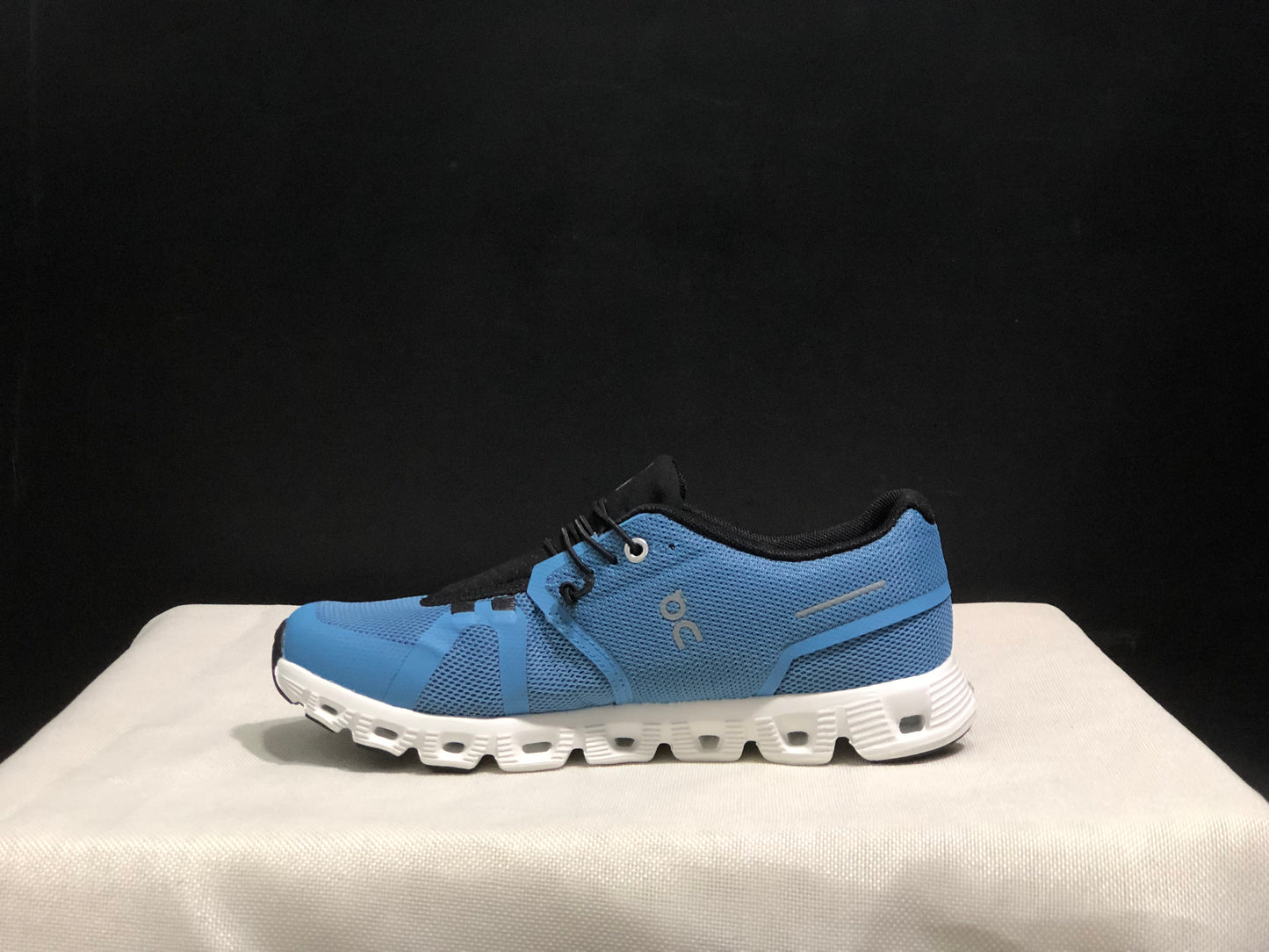 On Running Cloud 5 Lightweight Running Shoes Midnight Blue/Black