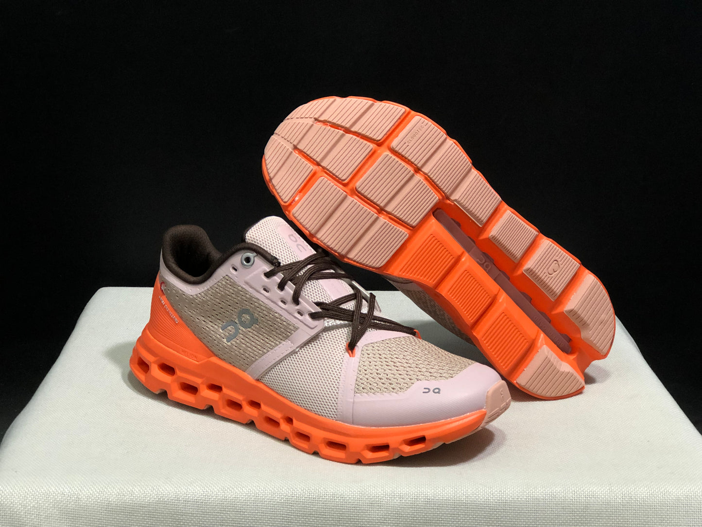 On Running Cloudstratus Shock-Absorbing And Breathable Running Shoes Reddish Brown