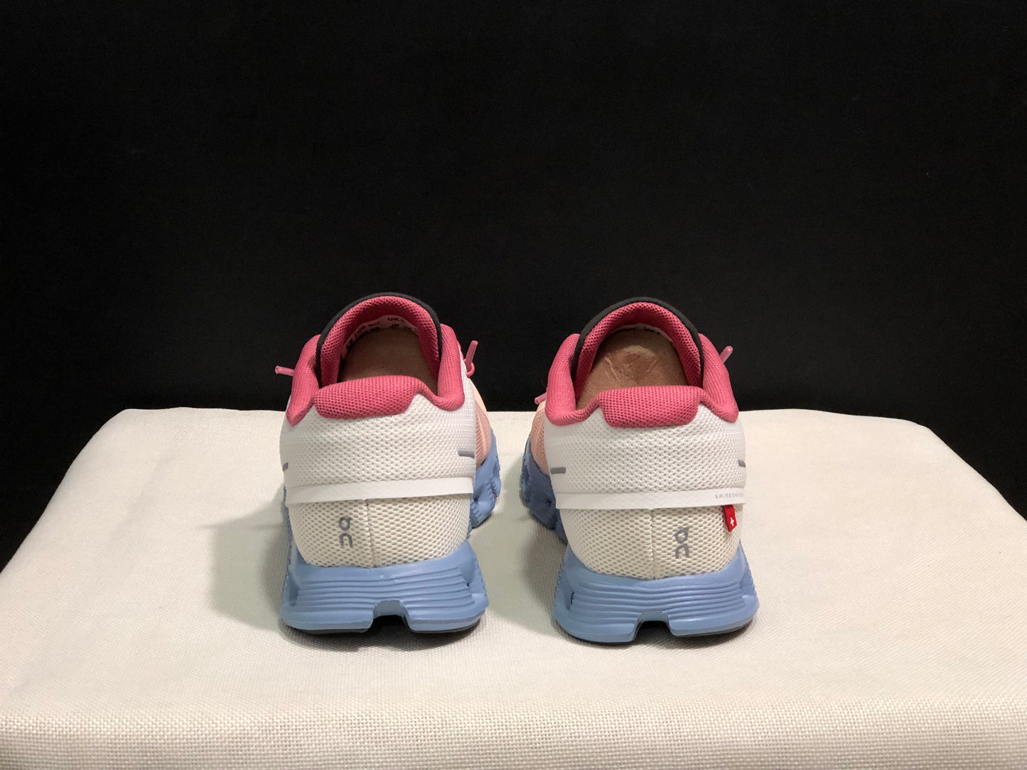 On Running Cloud 5 Lightweight Running Shoes Ice/Prairie