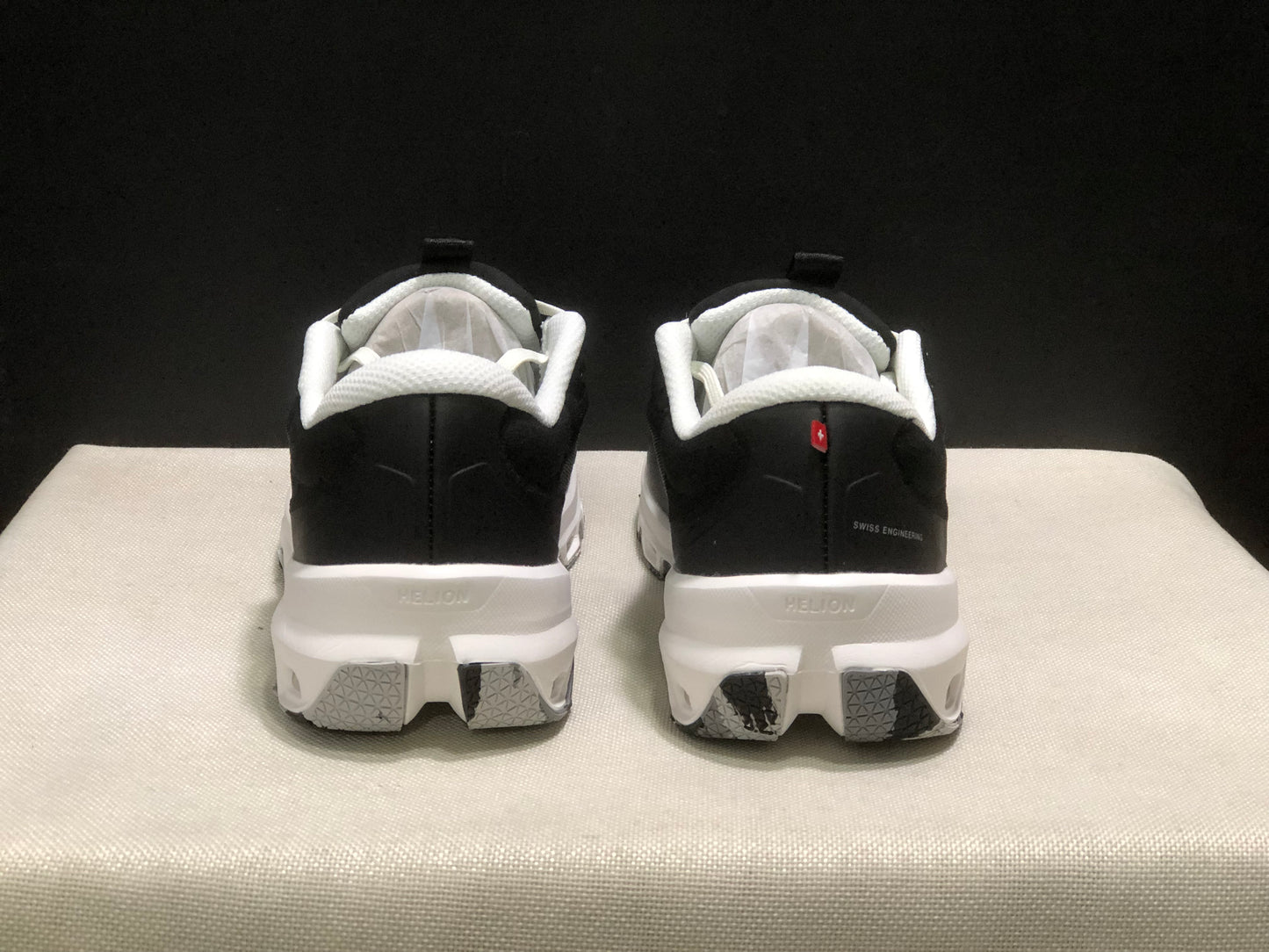 LOEWE x On Running Cloudventure 2.0 Running Shoes Co-Signed Edition Black/White