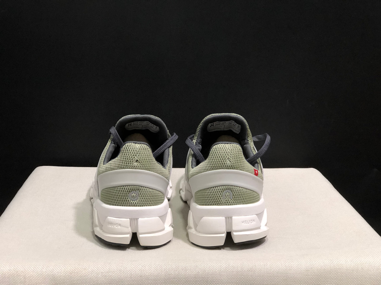 On Running Cloudswift 3 Trendy And Comfortable Running Shoes Leaf/Frost