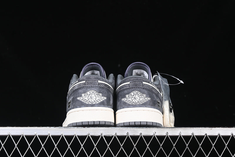 Nike Air Jordan 1 Retro Low Grey White Sneakers