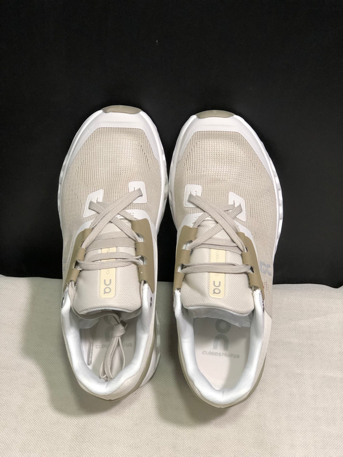 On Running Cloudstratus Breathable Support Running Shoes Khaki