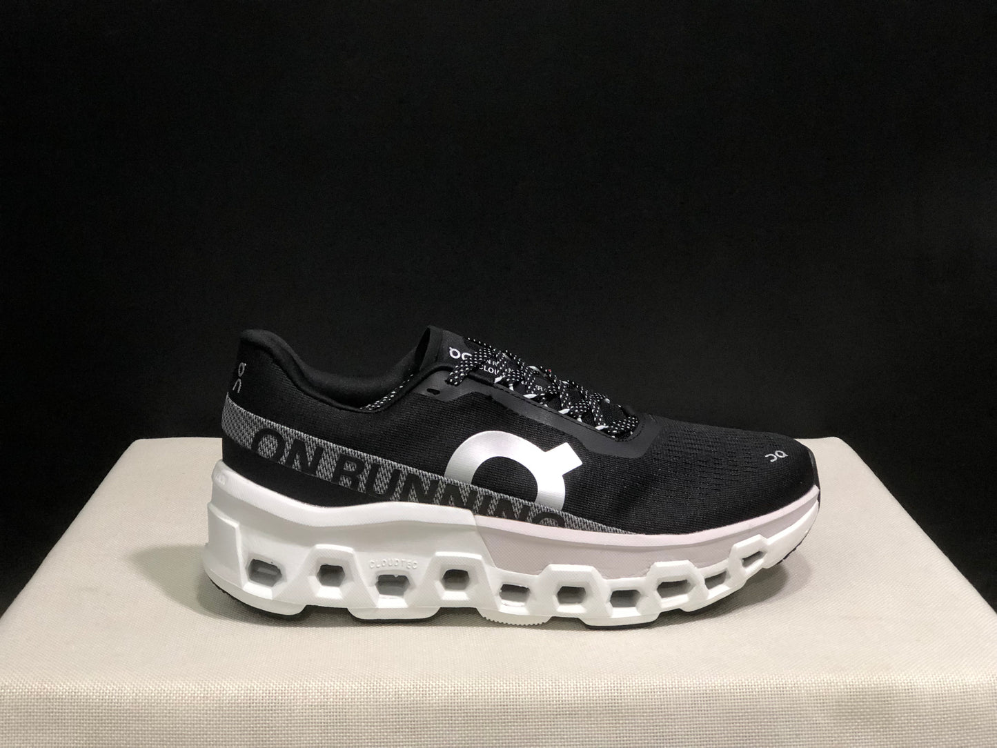 On Running Cloudmonster 2 Shock-Absorbing And Breathable Running Shoes Black/White