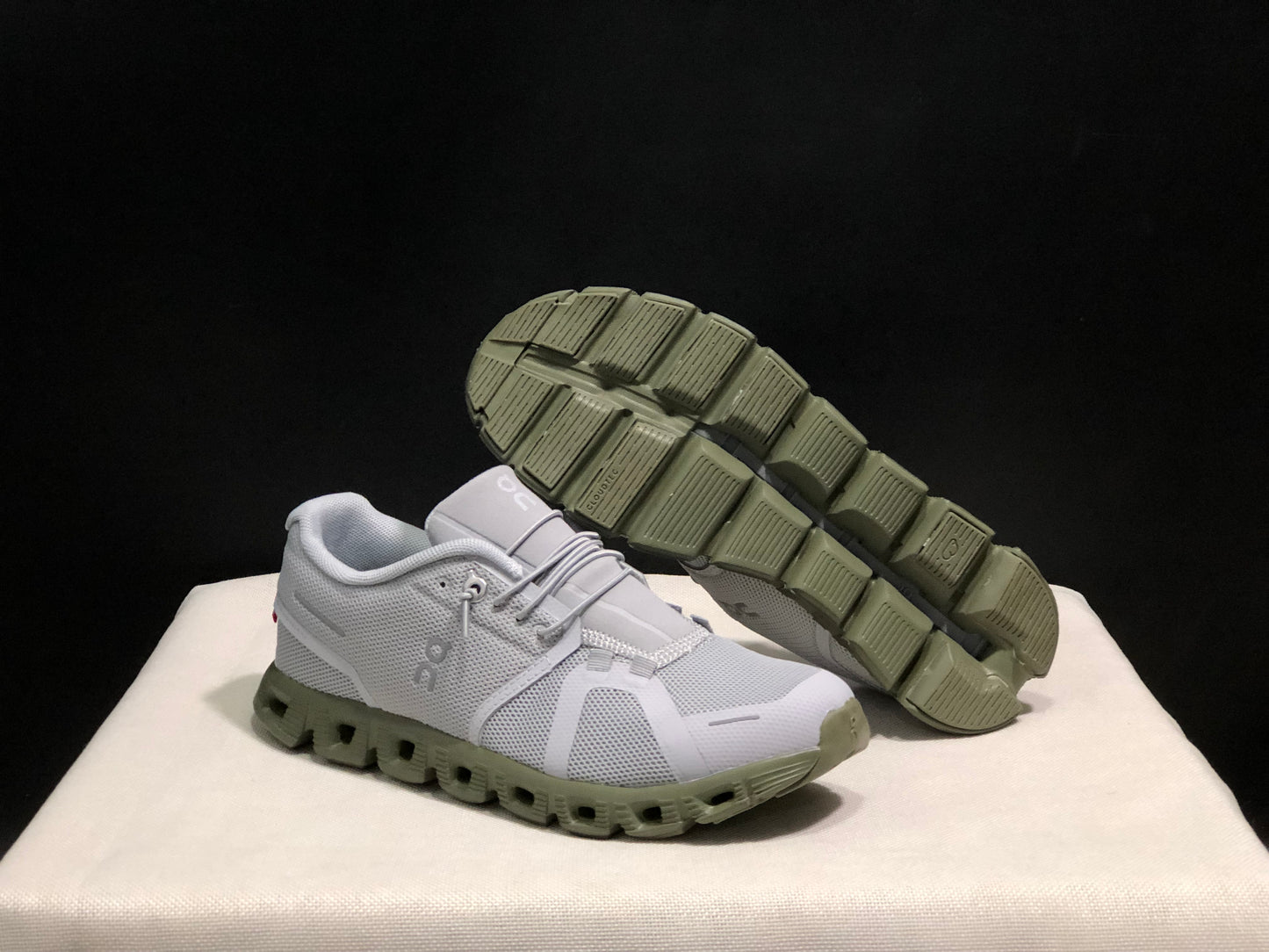 On Running Cloudstratus Breathable Support Running Shoes Light Grey/Green