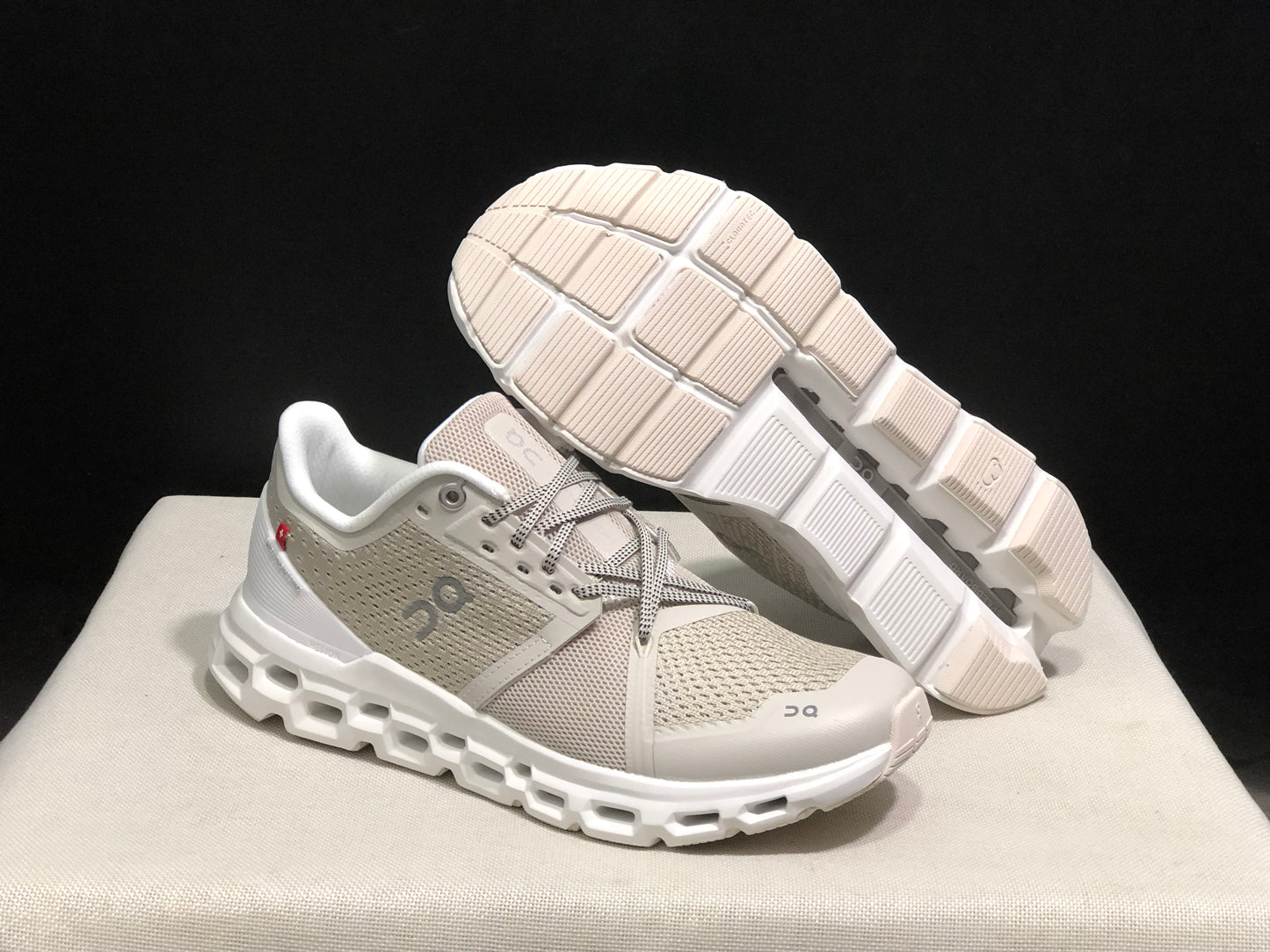 On Running Cloudstratus Shock-Absorbing And Breathable Running Shoes Khaki