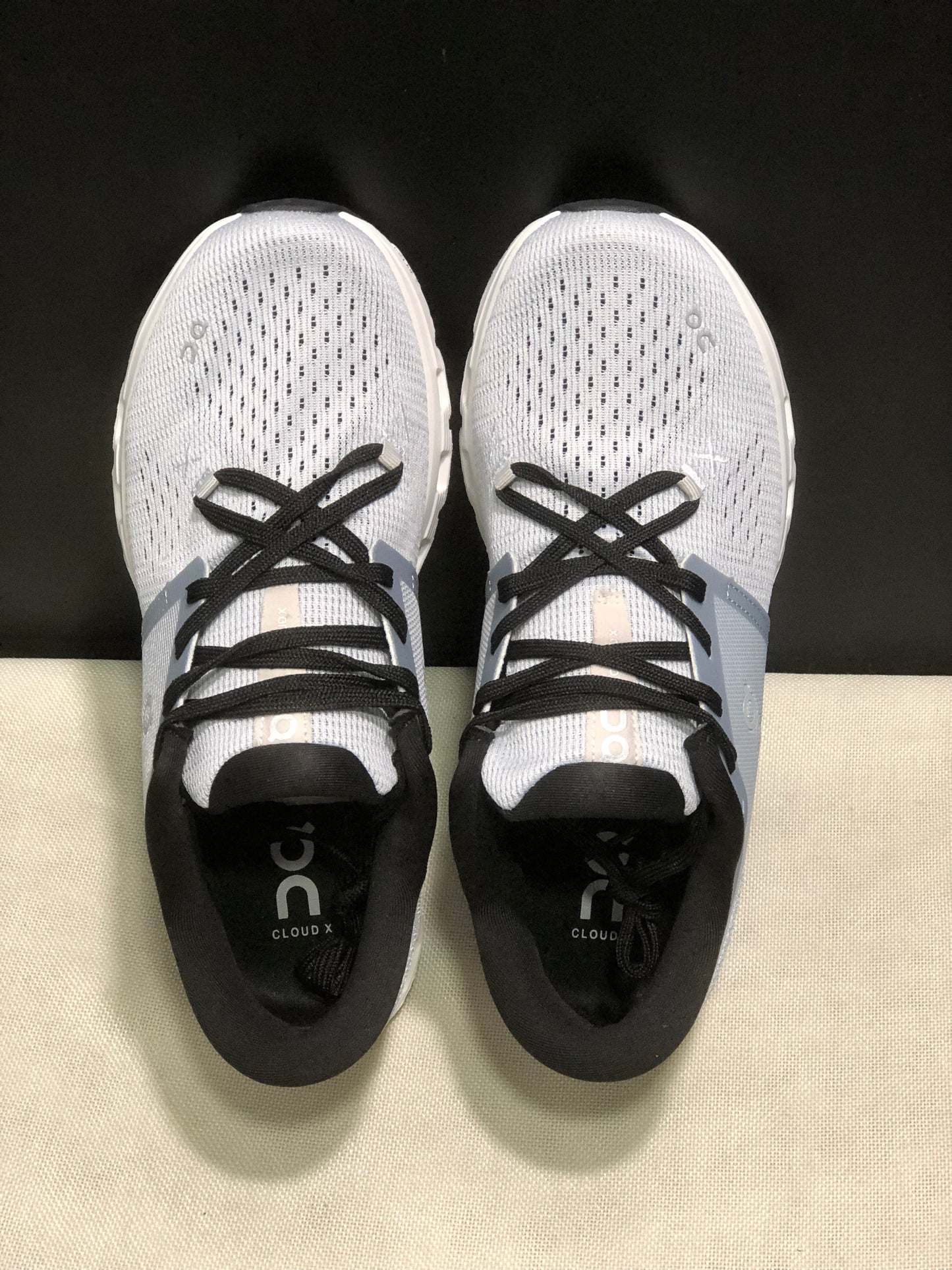 On Running Cloud X4 Comfortable Running Shoes Light Grey/Ivory