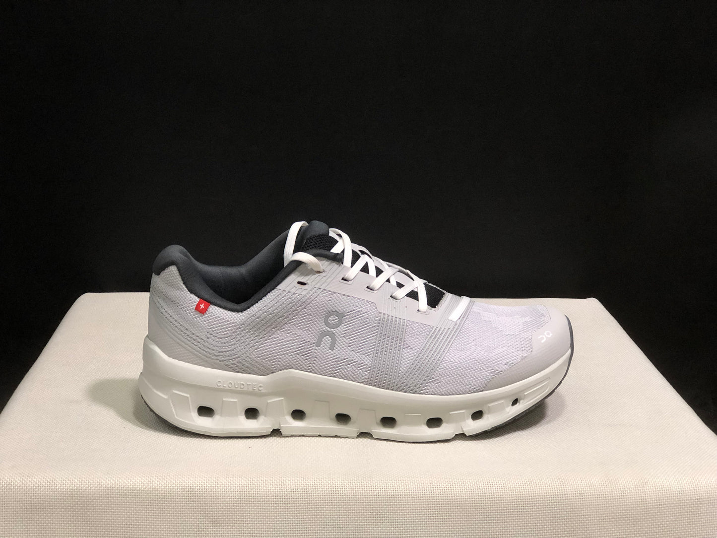 On Running Cloudgo Comfortable And Lightweight Running Shoes White/Glacier