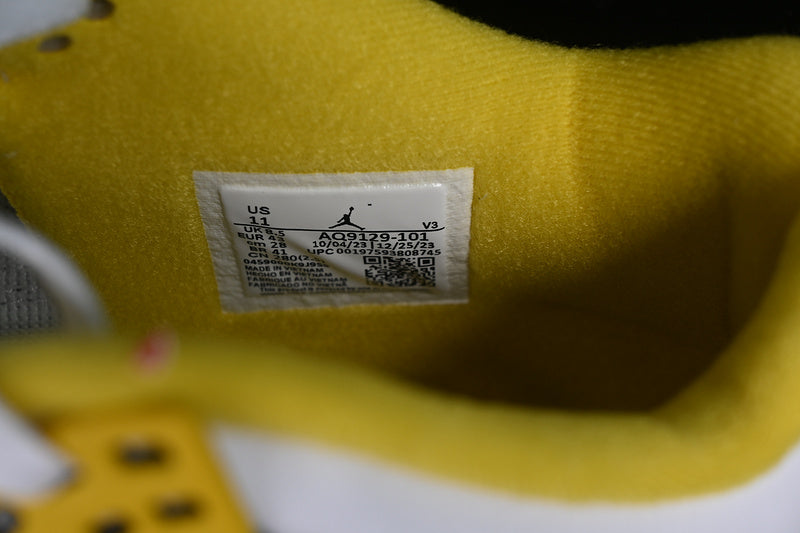 Nike Air Jordan 4 Retro Sulfur Coconut Milk White Sneakers
