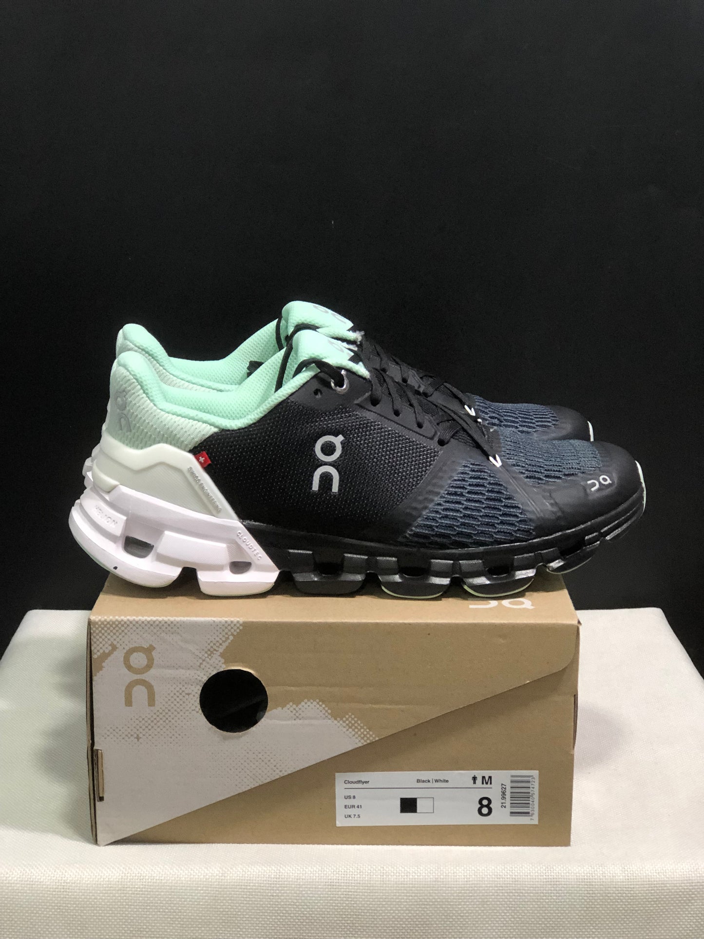 On Running Cloudflyer Shock-Absorbing Running Shoes Black/White/Light Green
