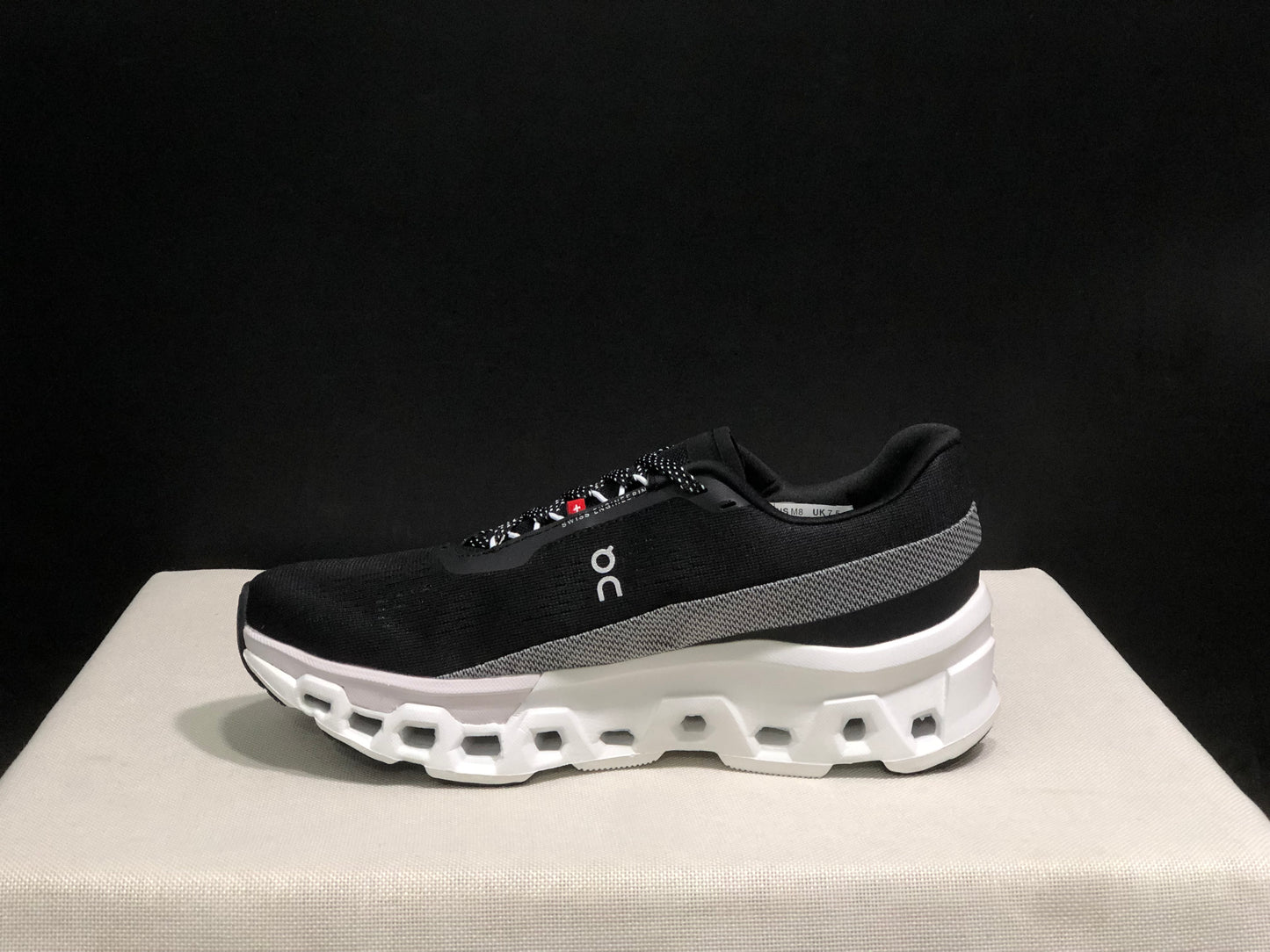 On Running Cloudmonster 2 Shock-Absorbing And Breathable Running Shoes Black/White