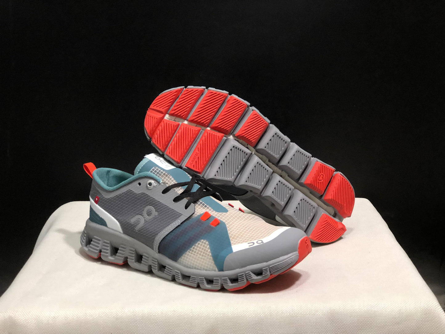 On Running Cloud X Shift Breathable And Shock-Absorbing Lightweight Running Shoes Alloy Gray