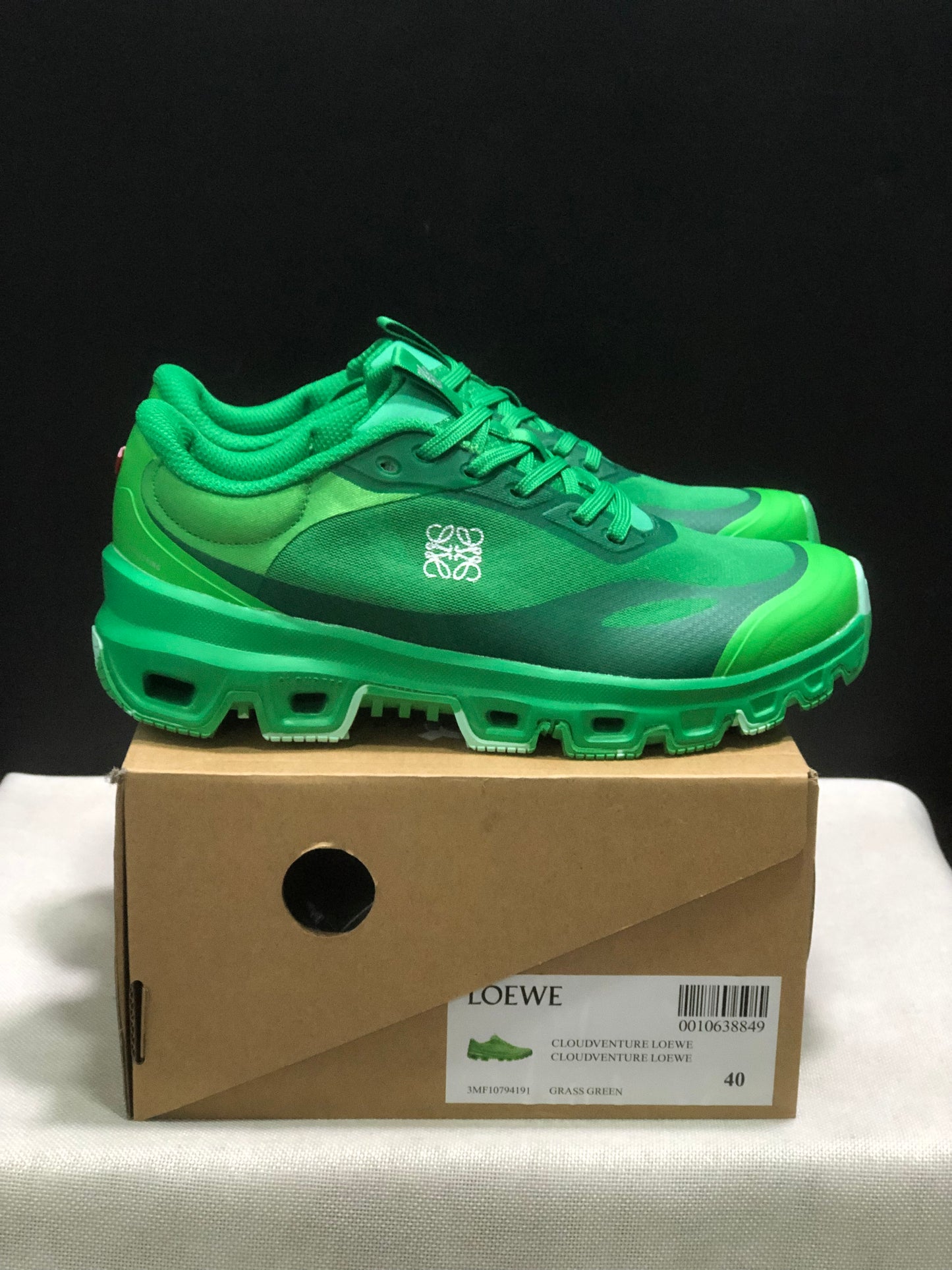 LOEWE x On Running Cloudventure 2.0 Running Shoes Co-Signed Edition Green