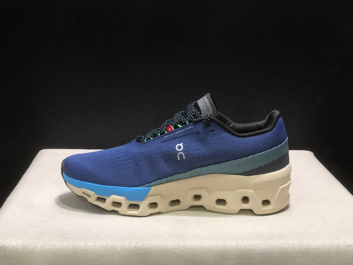 On Running Cloudmonster 2 Shock-Absorbing And Breathable Running Shoes Blue