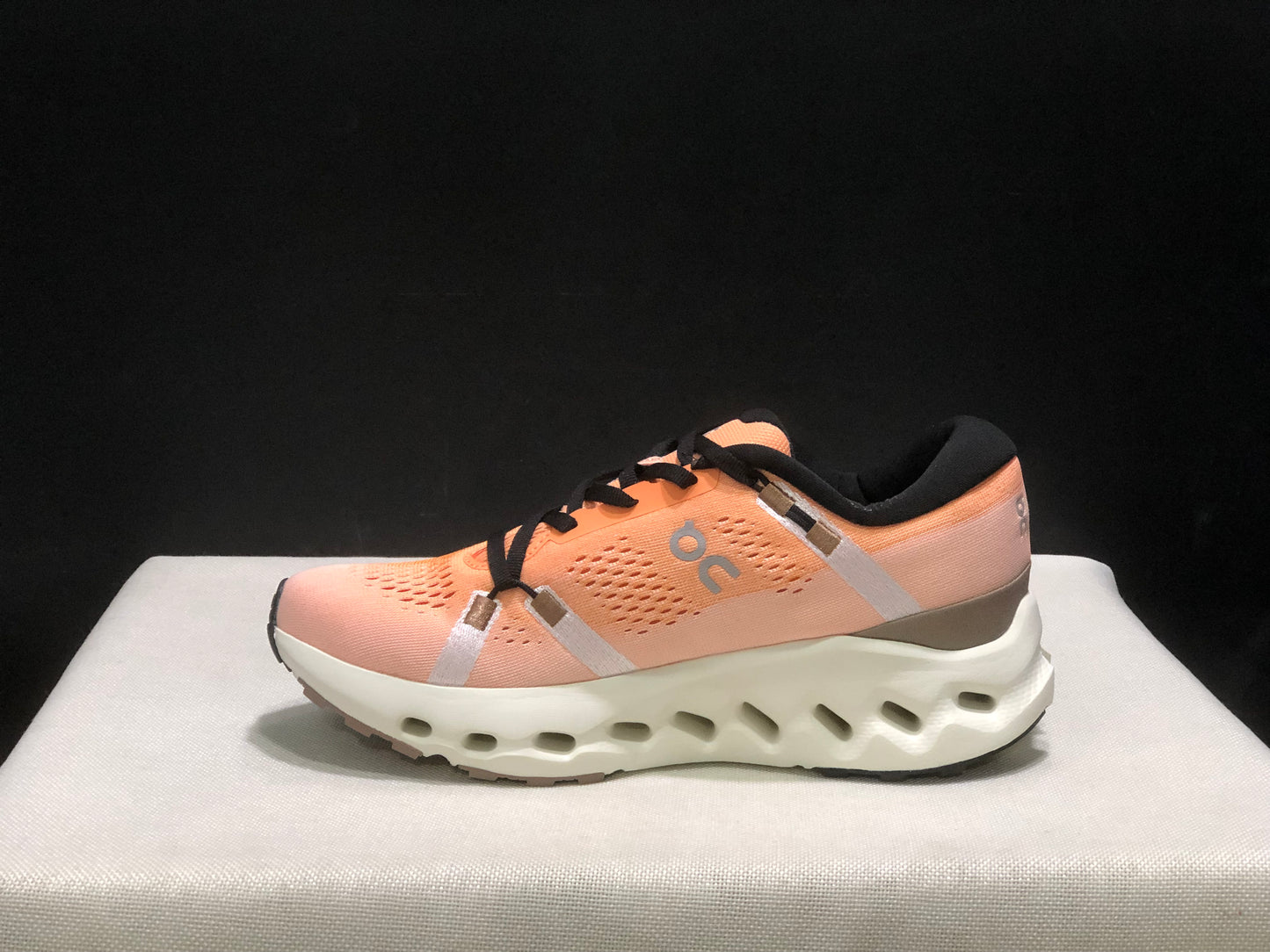 On Running Cloudsurfer 2 Casual Running Shoes Tangerine/Ivory