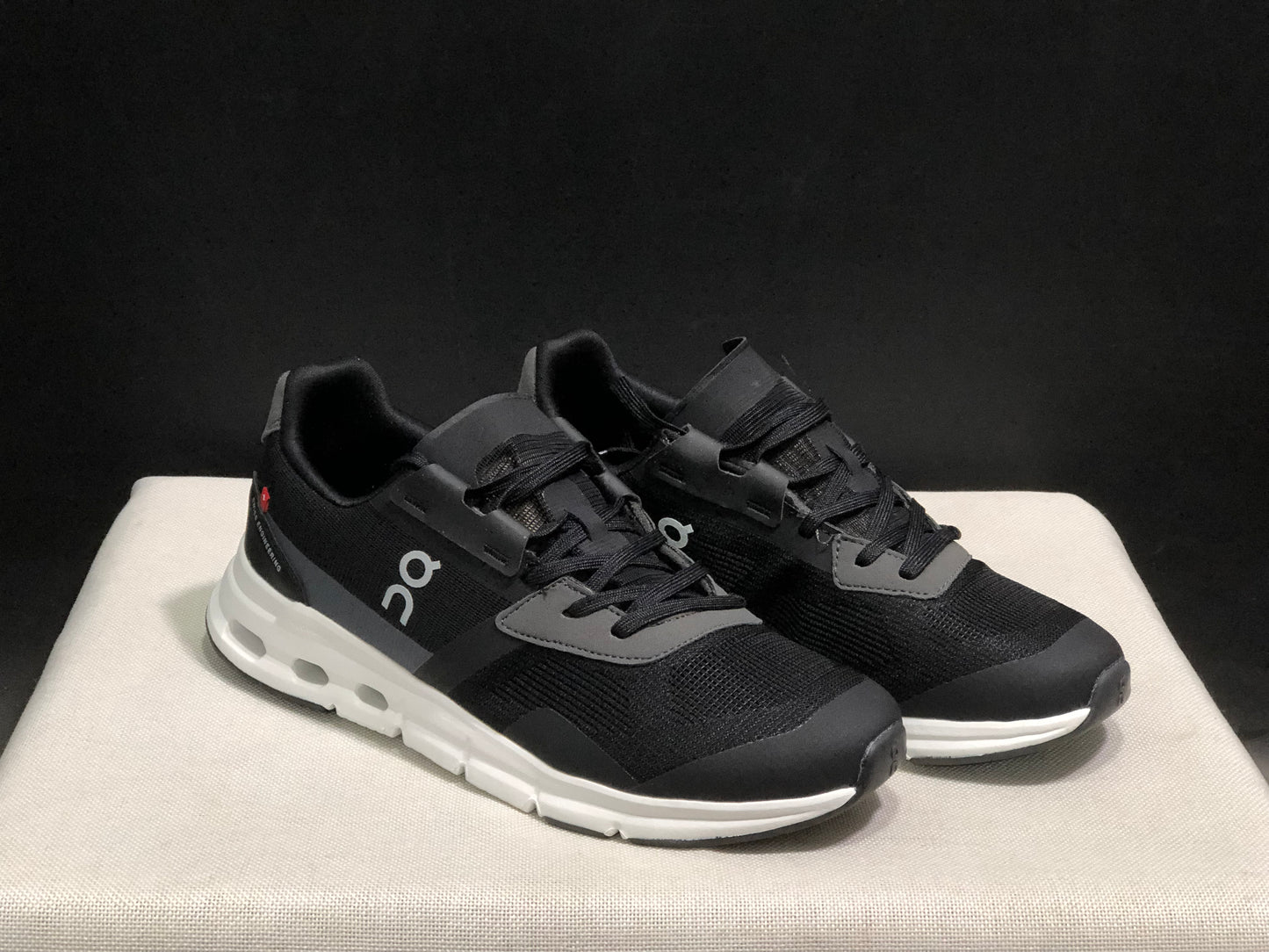 On Running Cloudrift Comfortable And Versatile Sports Casual Shoes Black/White