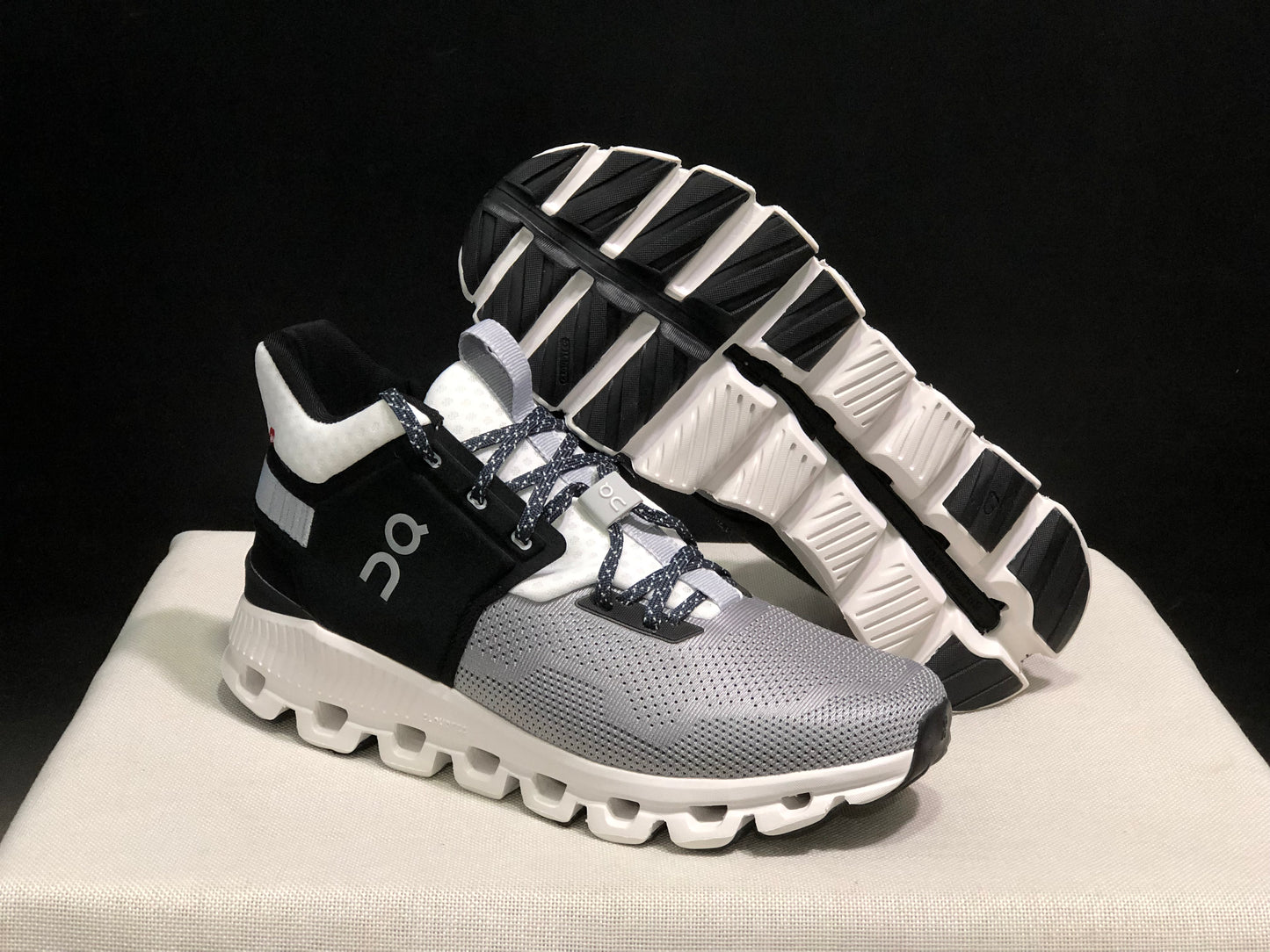 On Running Cloud Hi Edge Outdoor Training Running Shoes Silver Gray/Black