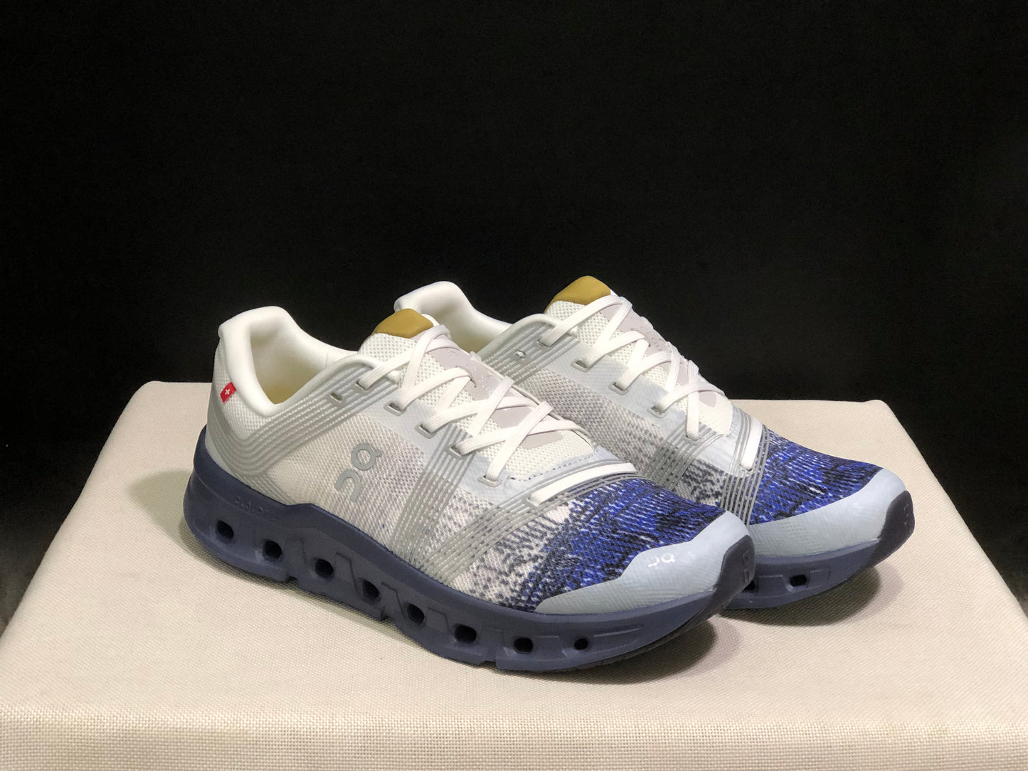 On Running Cloudgo Comfortable And Lightweight Running Shoes Grey/Blue