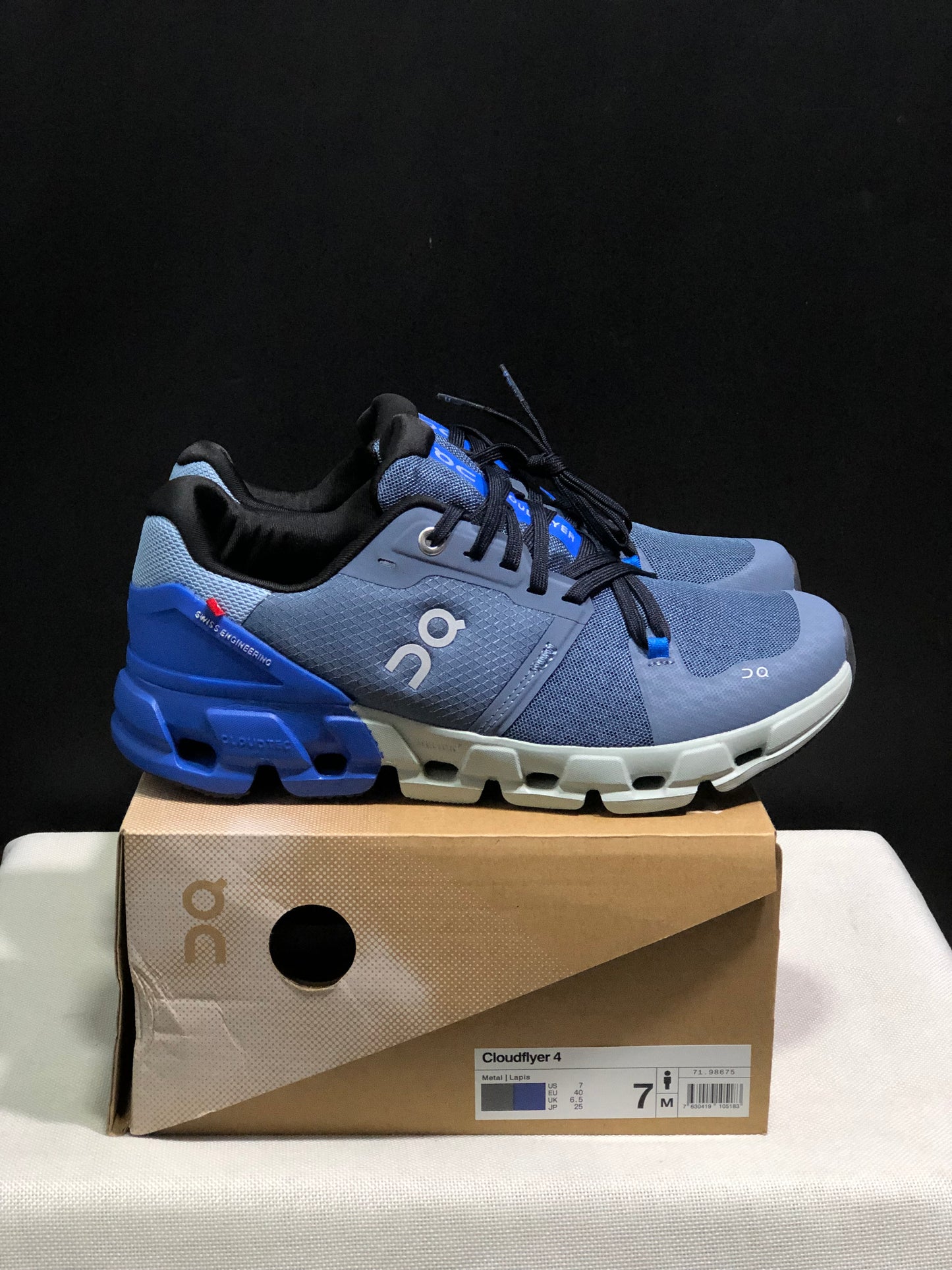 On Running Cloudflow 4 Shock-Absorbing And Wear-Resistant Running Shoes Metal/Lapis