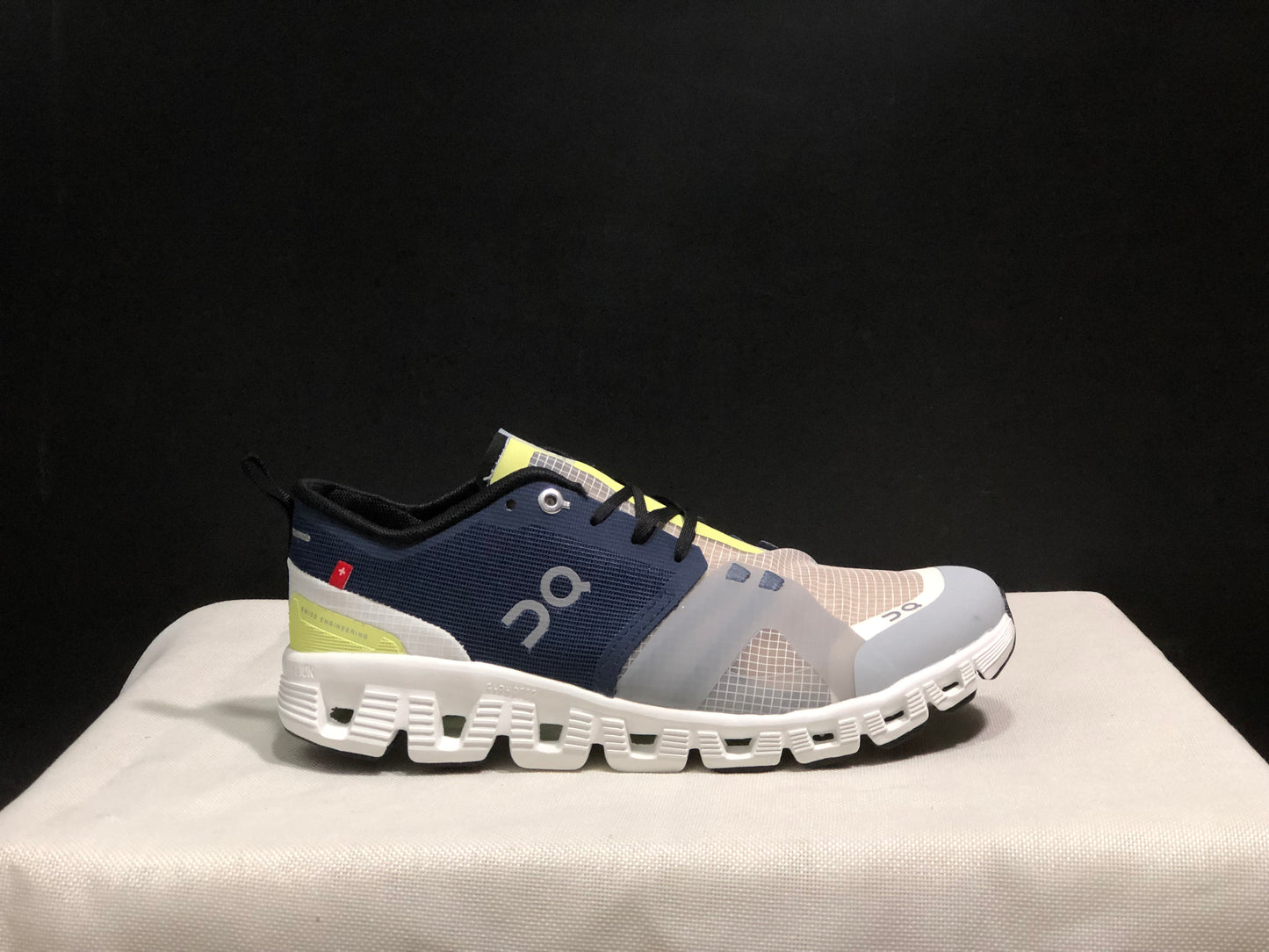 On Running Cloud X Shift Breathable And Shock-Absorbing Lightweight Running Shoes Navy/Light Grey