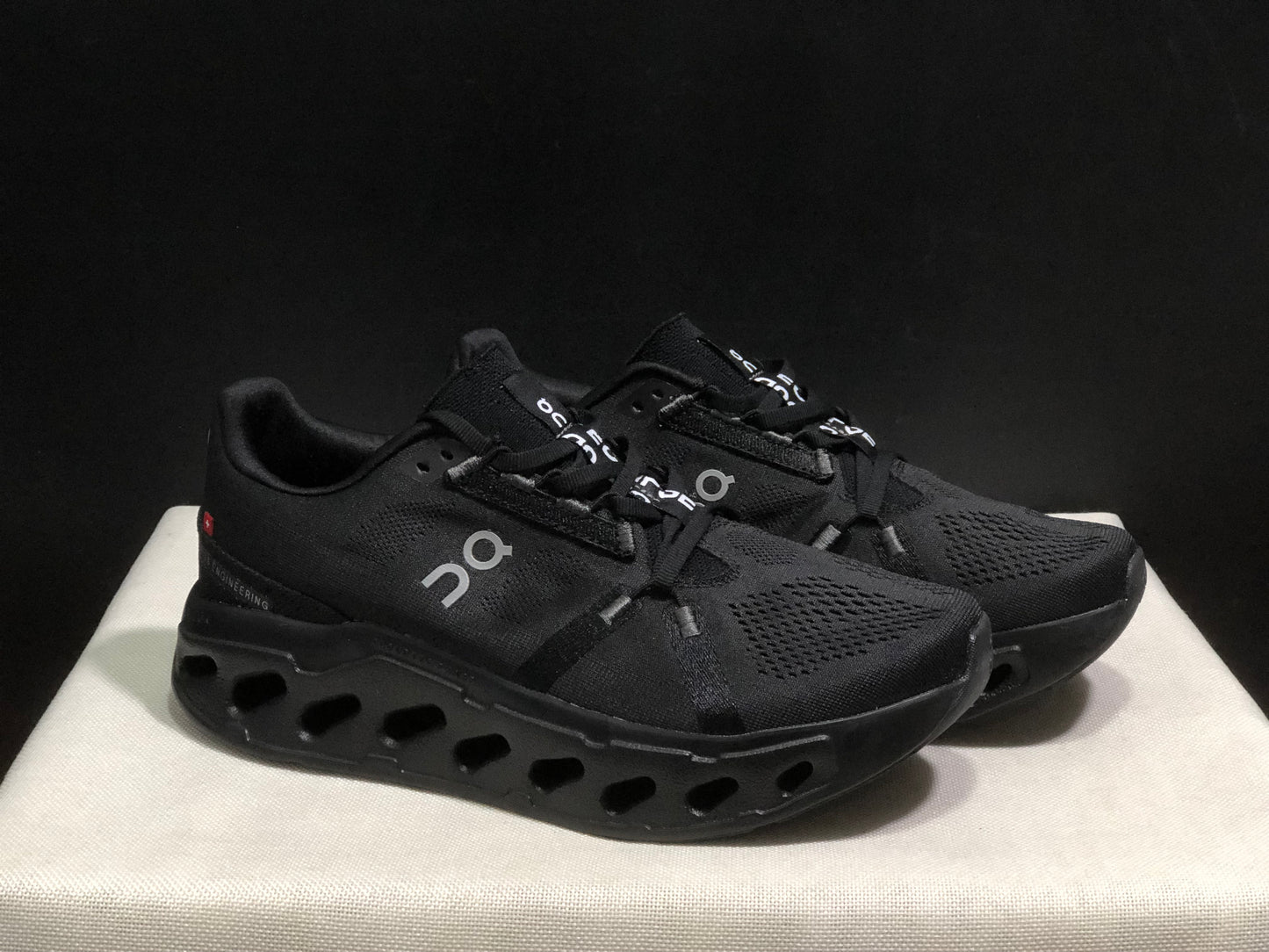 On Running Cloudeclipse Soft And Comfortable Running Shoes All Black