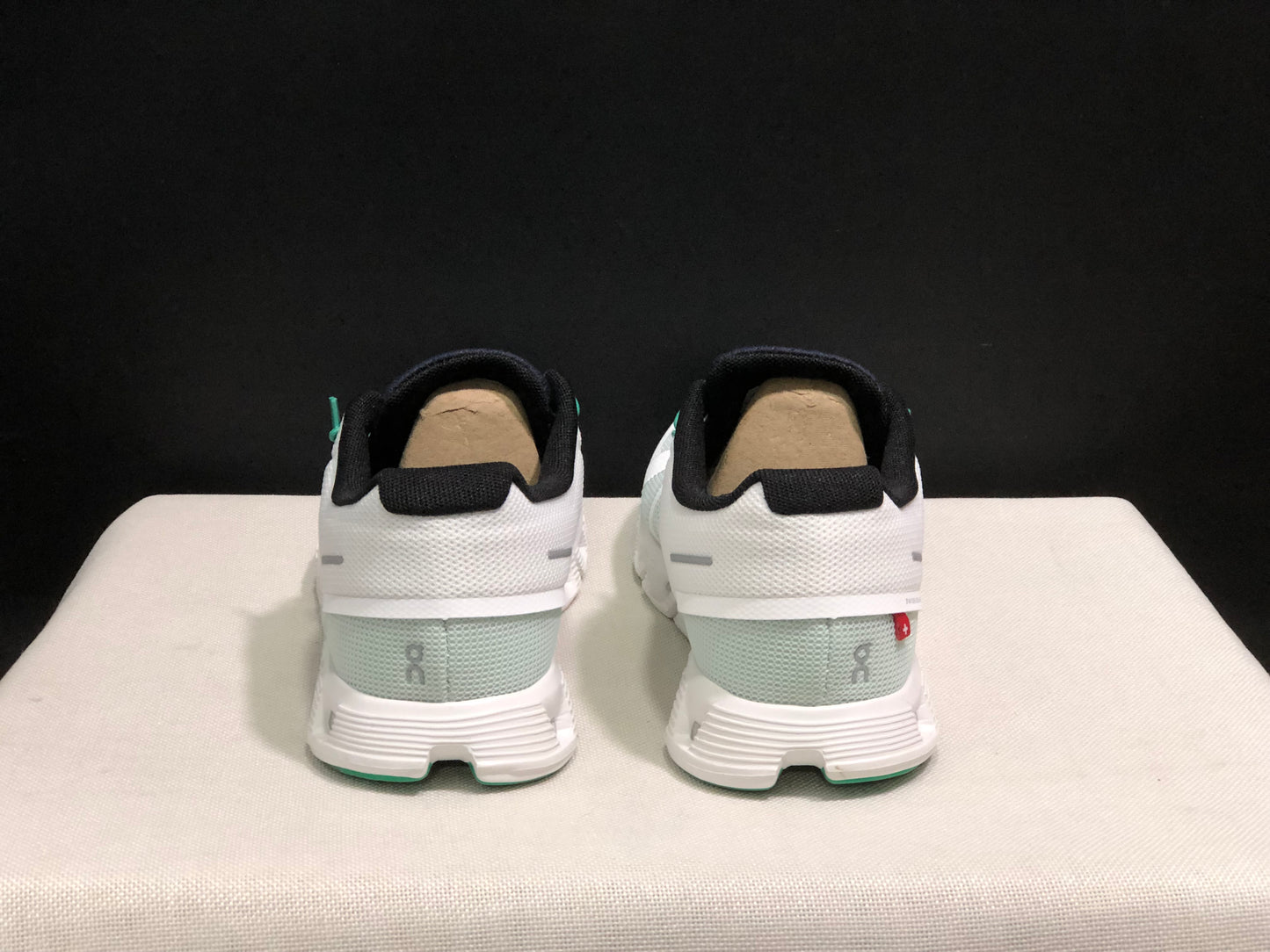 On Running Cloud 5 Lightweight Running Shoes Green/White