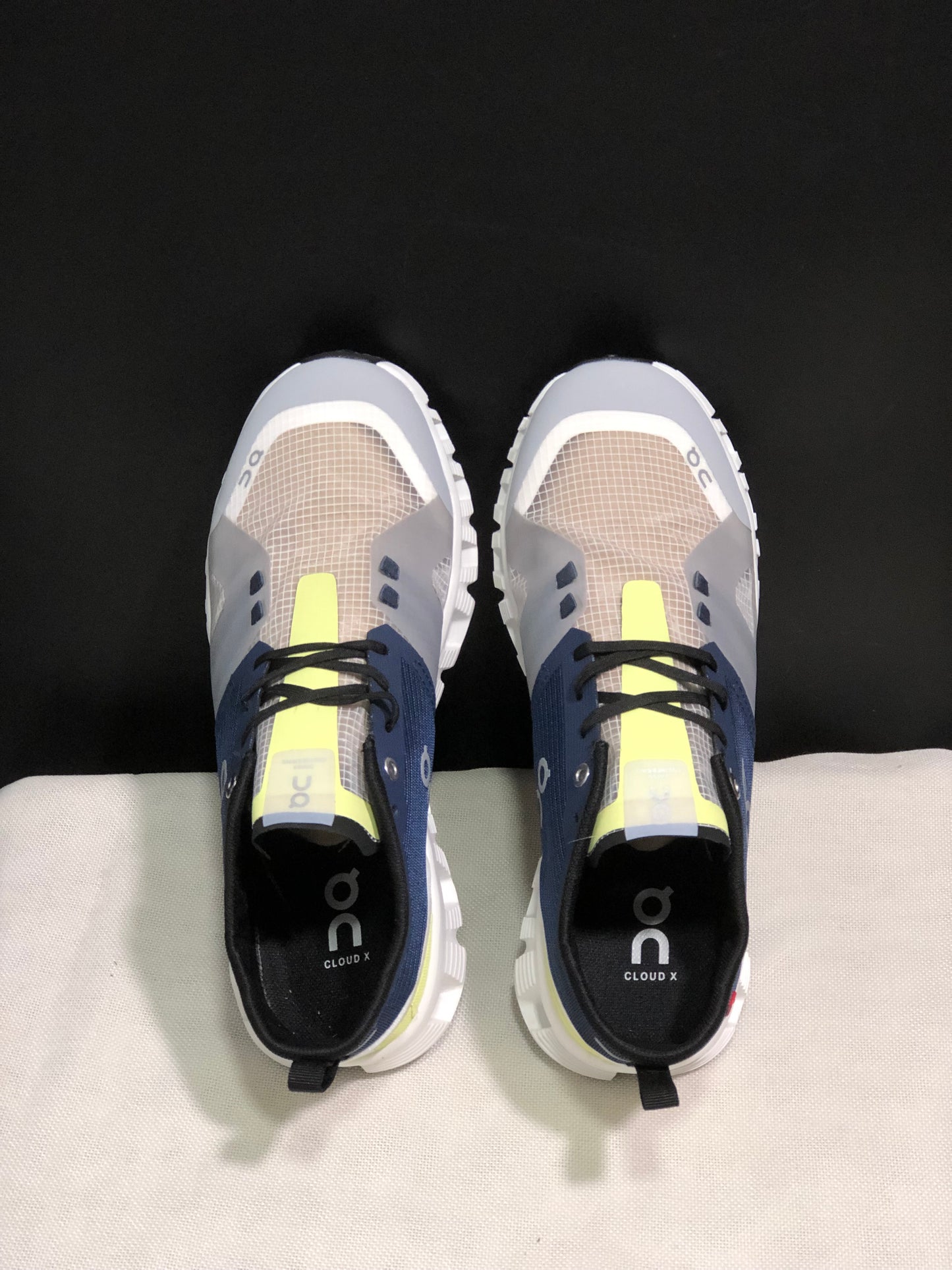 On Running Cloud X Shift Breathable And Shock-Absorbing Lightweight Running Shoes Navy/Light Grey
