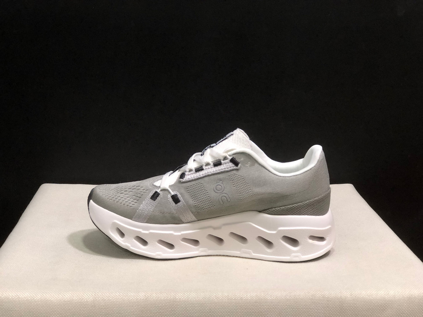 On Running Cloudeclipse Soft And Comfortable Running Shoes Alloy Ash/White
