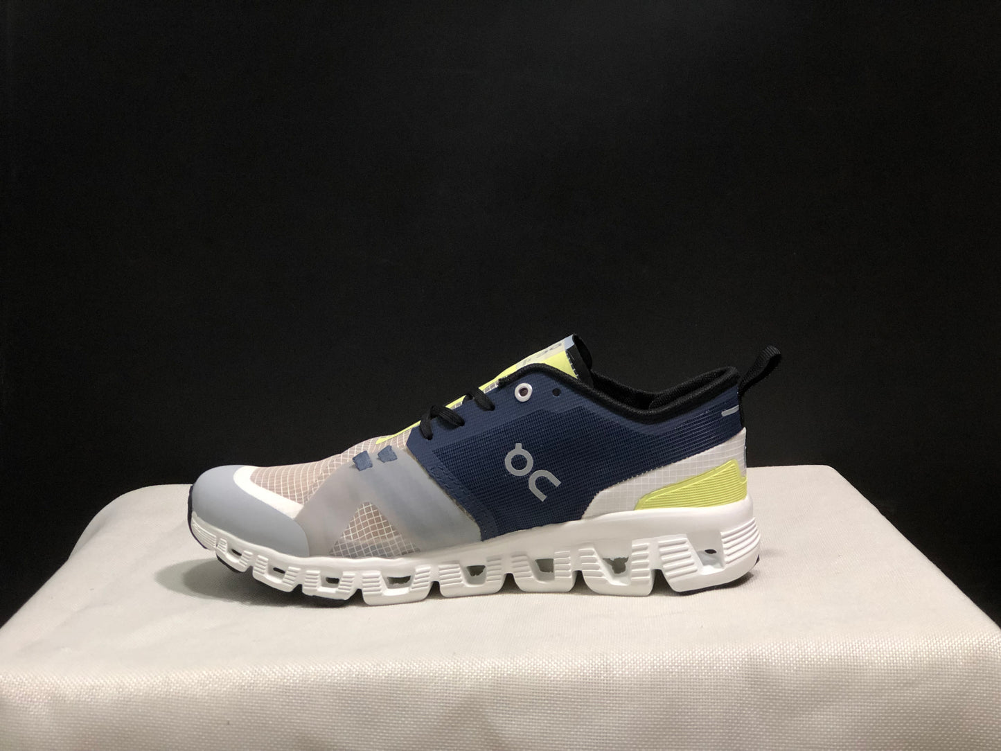 On Running Cloud X Shift Breathable And Shock-Absorbing Lightweight Running Shoes Navy/Light Grey