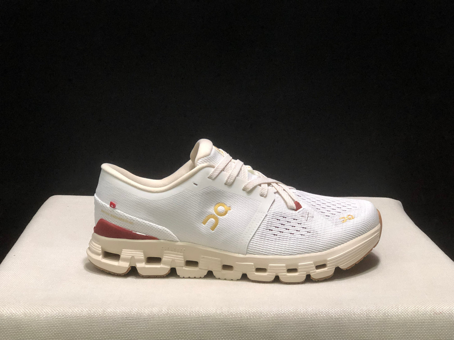 On Running Cloud X4 Comfortable Running Shoes Ivory/Cream