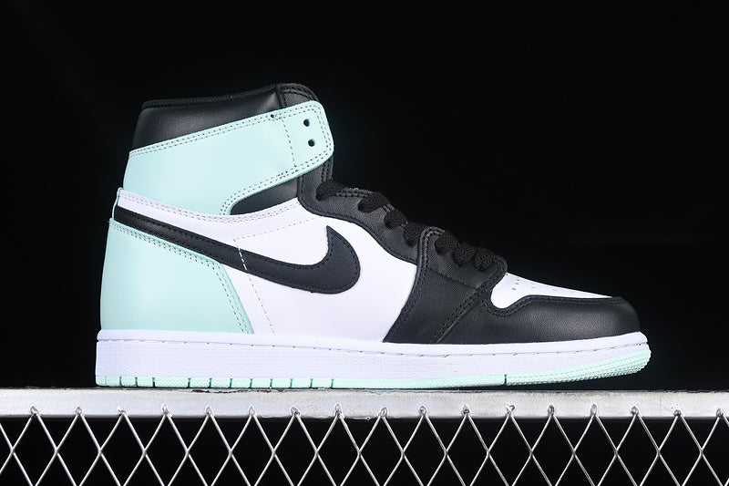 Nike Air Jordan 1 Retro High OG Cream Green Black White Sneakers