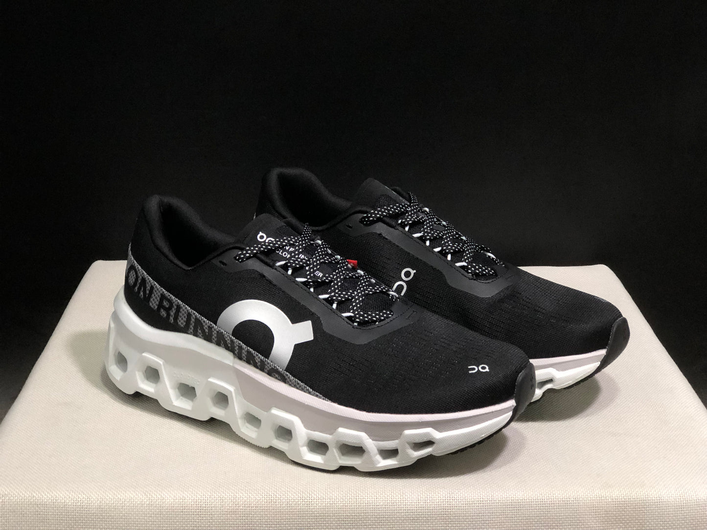 On Running Cloudmonster 2 Shock-Absorbing And Breathable Running Shoes Black/White