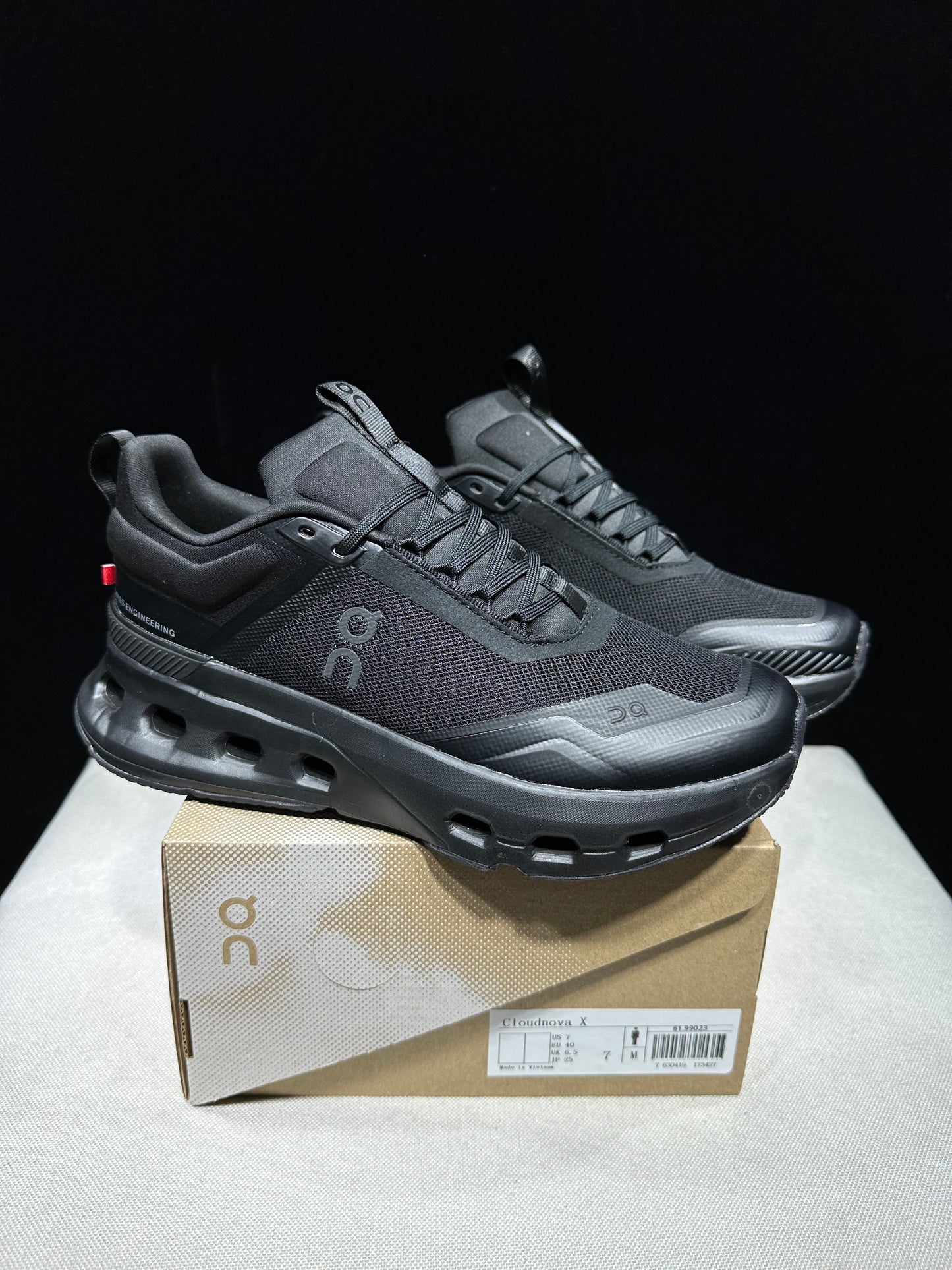On Running Cloudnova X Comfortable Anti-Slip Running Shoes All Black