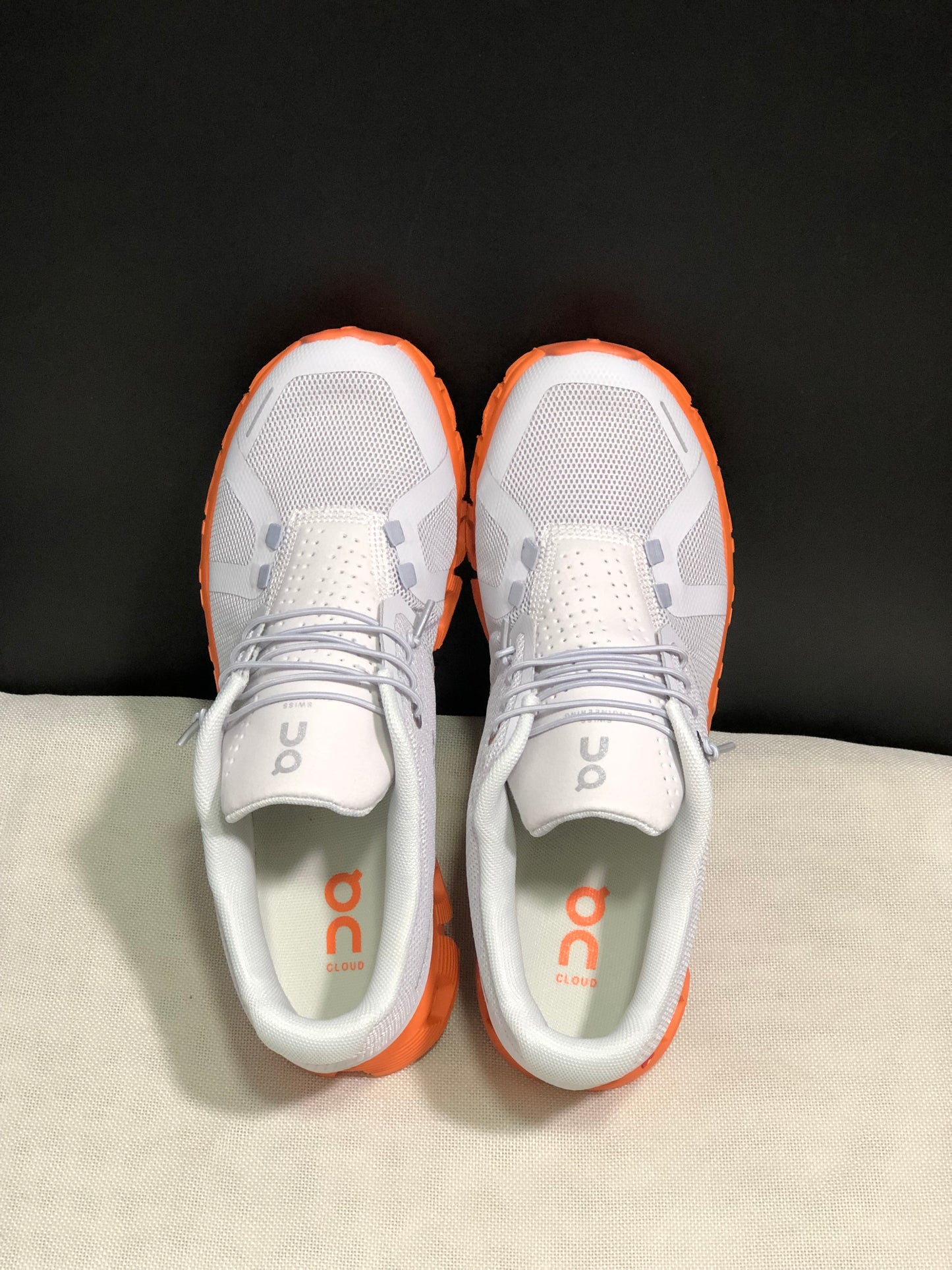 On Running Cloud 5 Lightweight Running Shoes Misty white/Orange